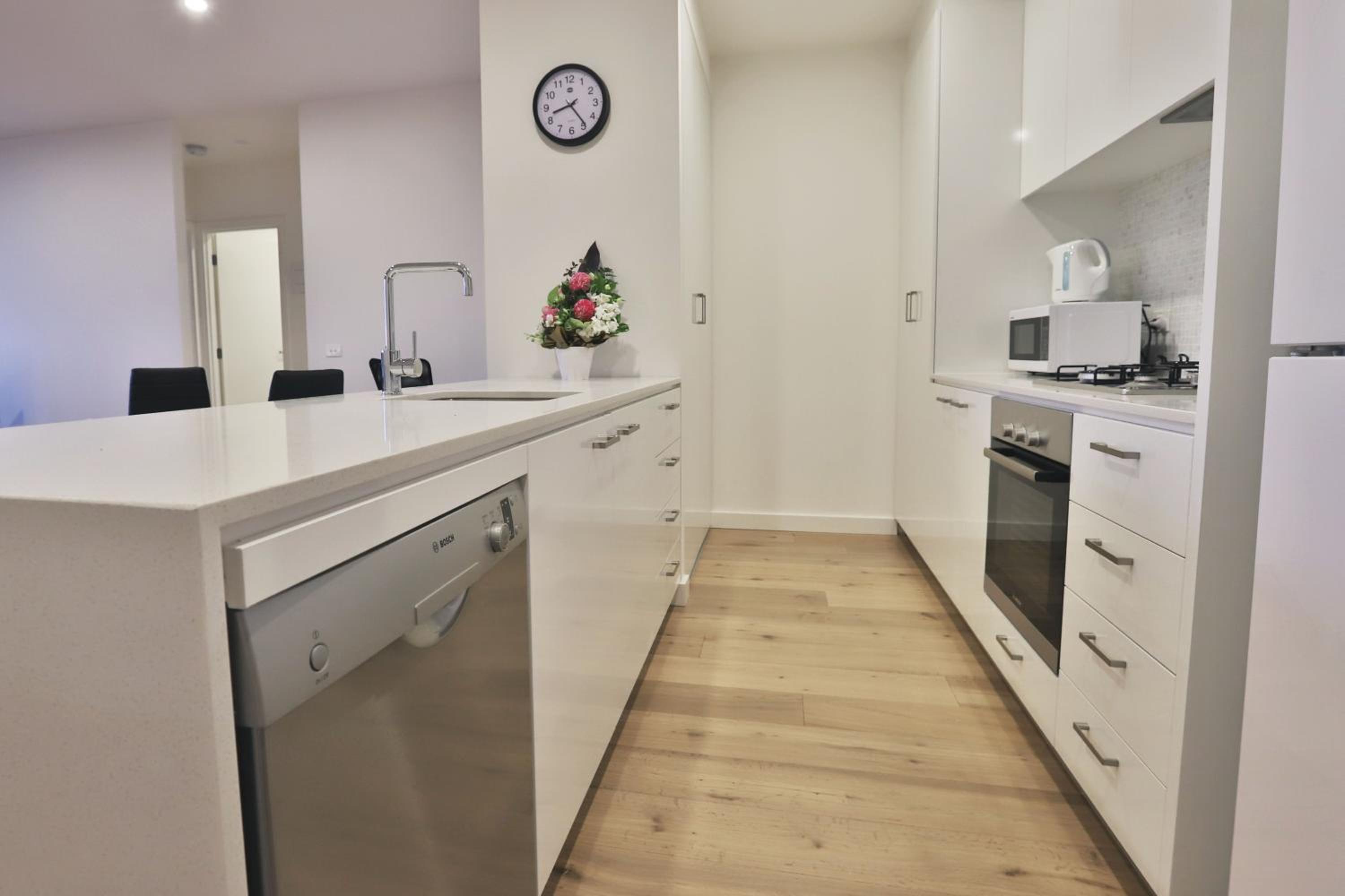 Two-Bedroom Apartment - Photo 2