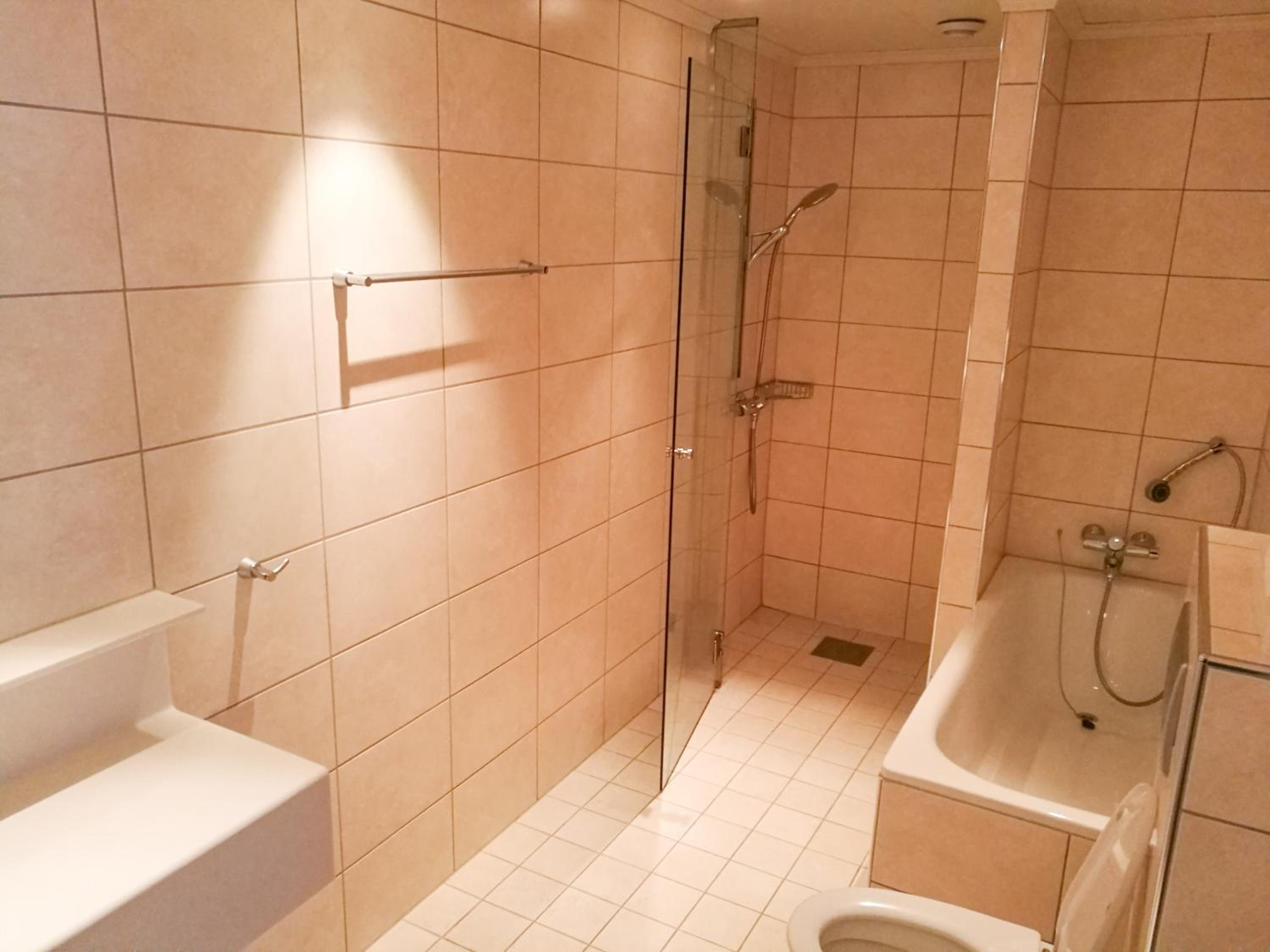 Deluxe Double Room - Photo 9