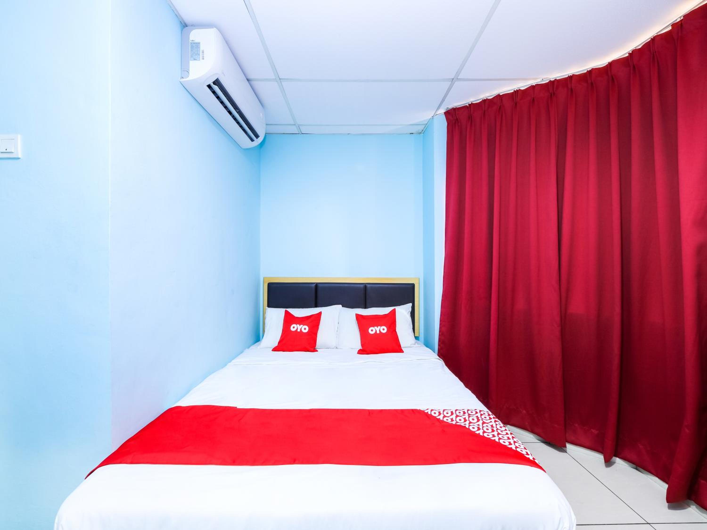 Deluxe Double Room - Photo 9
