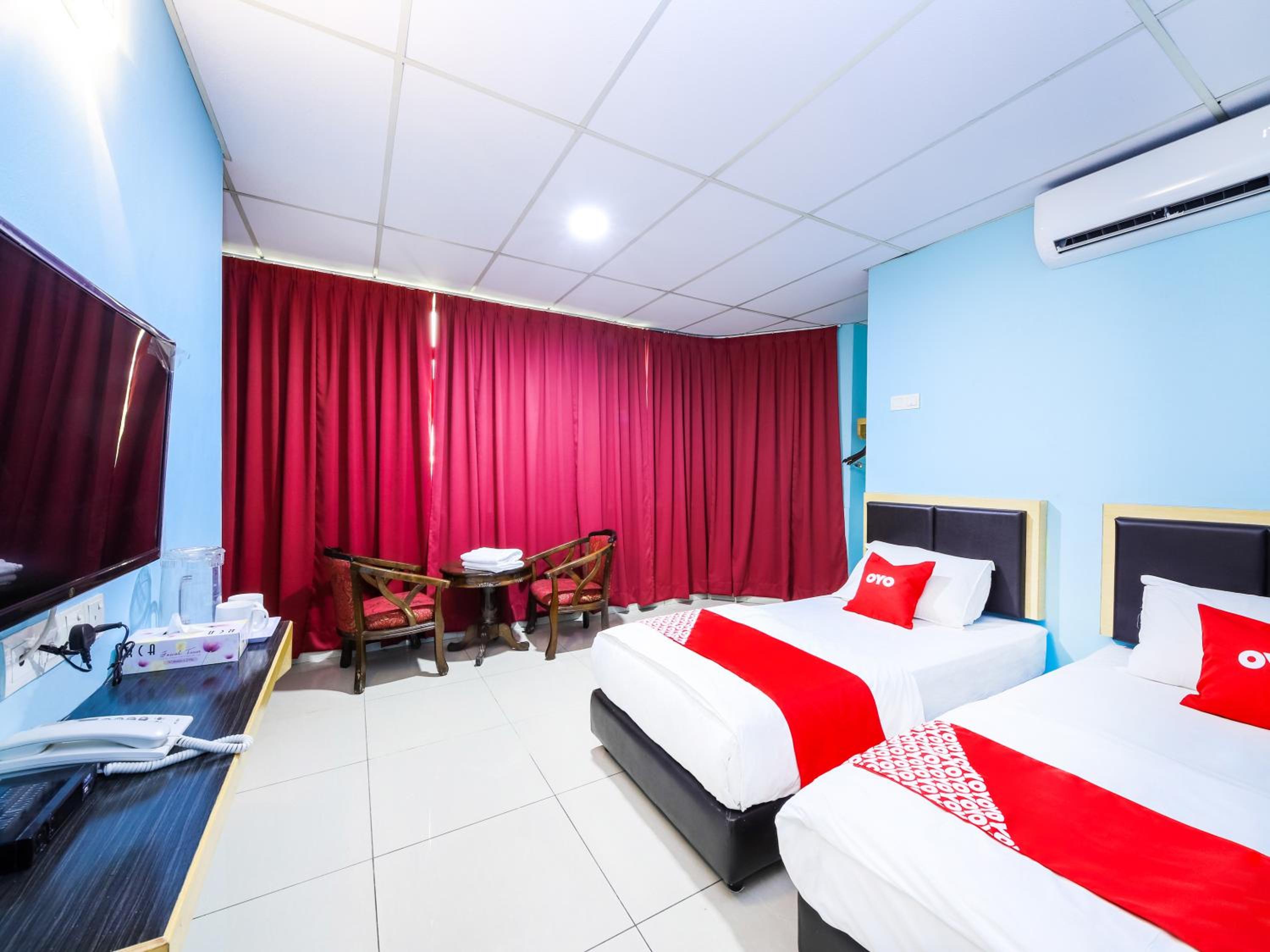 Deluxe Twin Room - Photo 8