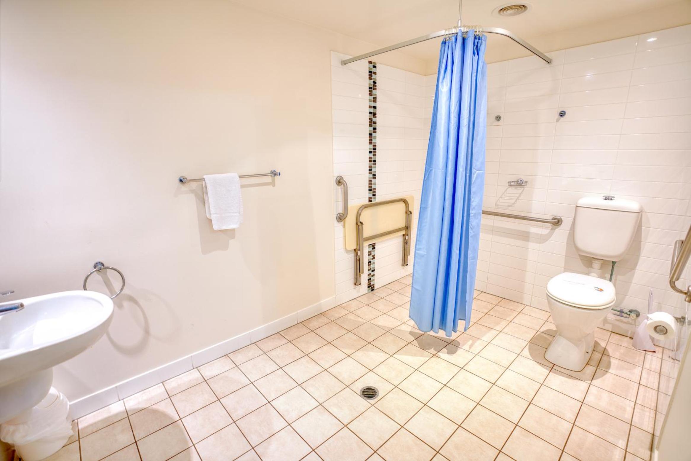One-Bedroom Apartment - Disability Access photo 2