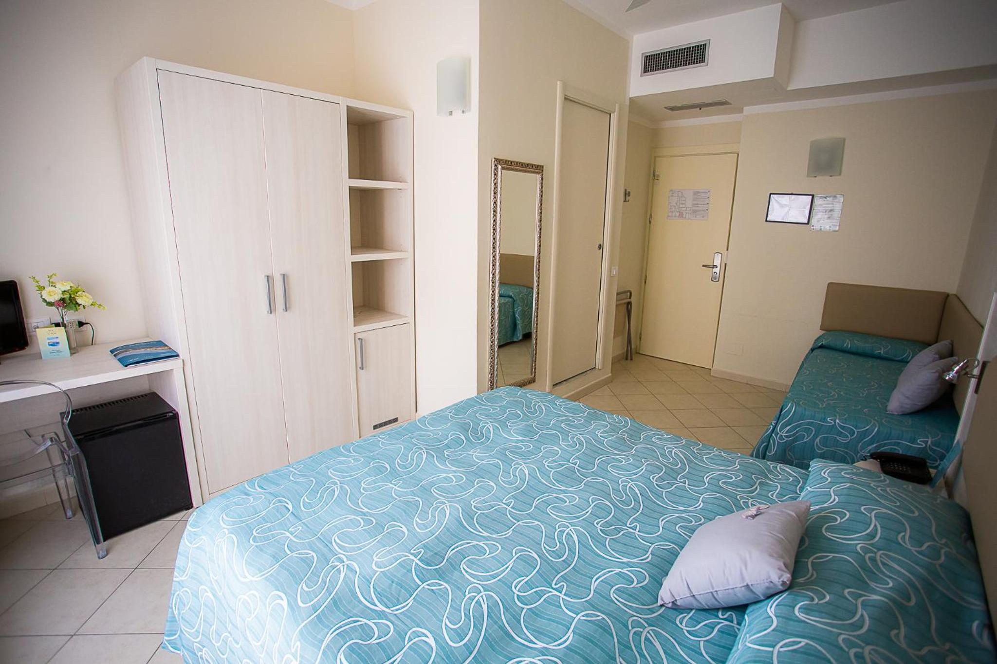 Triple Room photo 2
