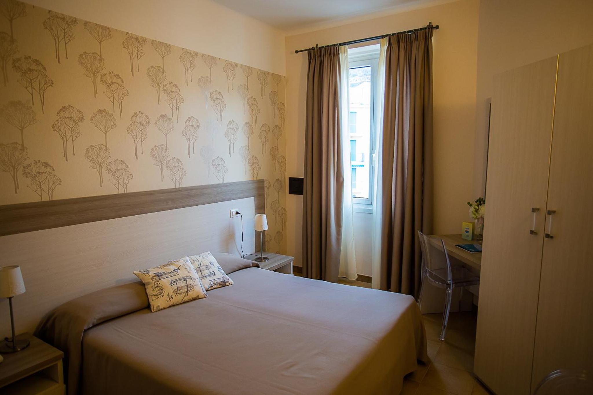 Standard Double Room photo 3