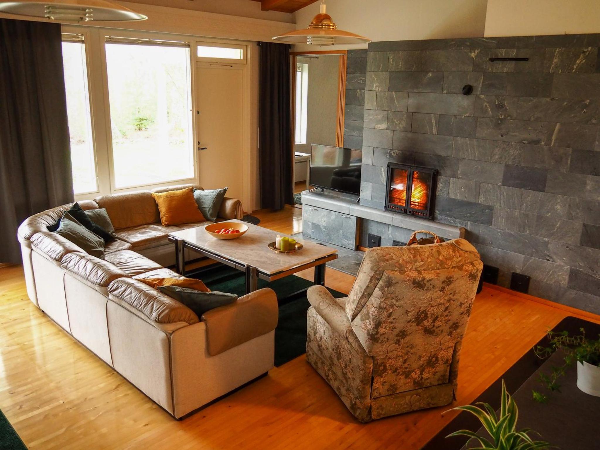 Two-Bedroom Apartment - Photo 16