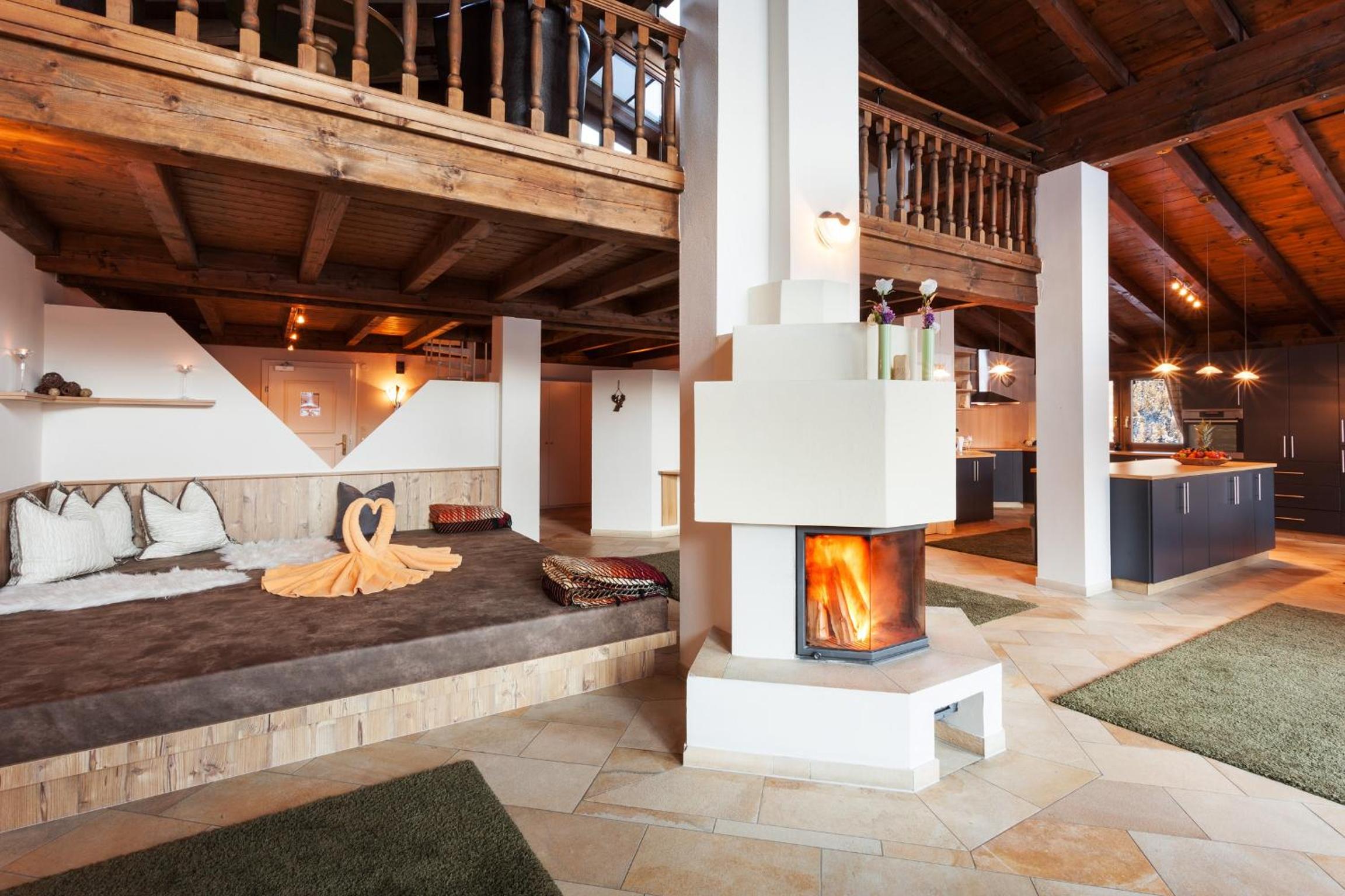 Superior Suite - Photo 2