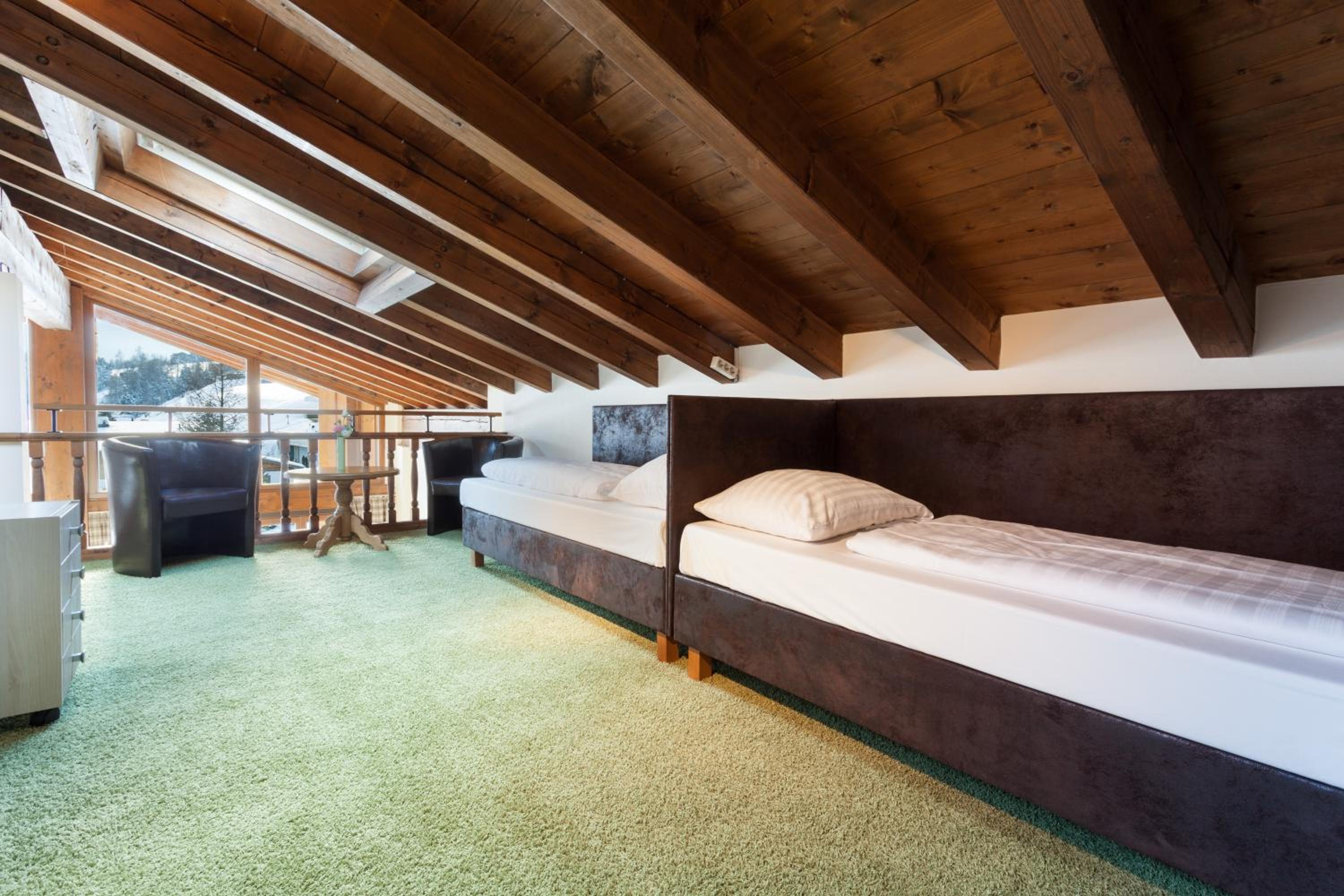Superior Suite - Photo 8