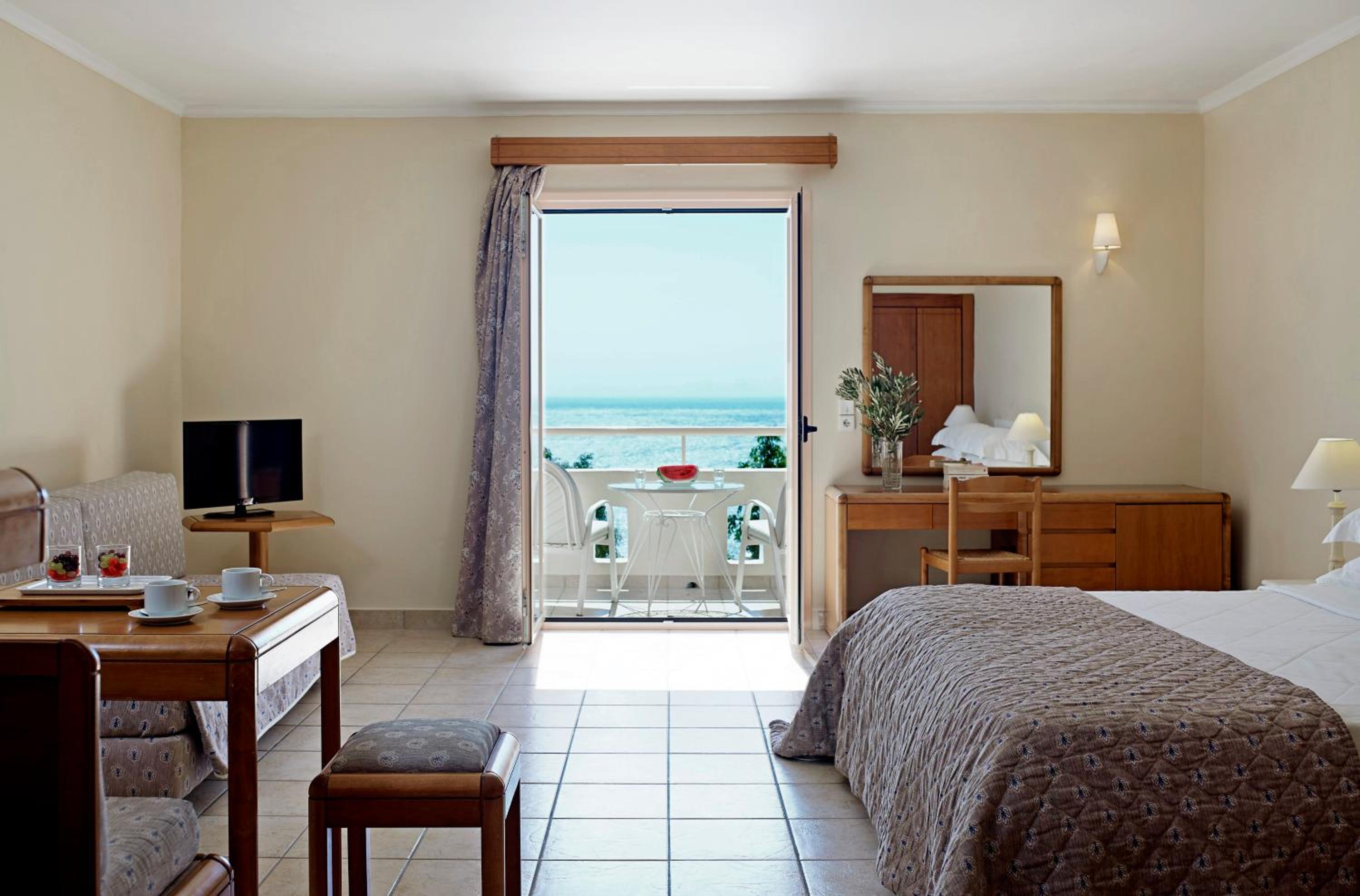 Twin Room with Sea View photo 1