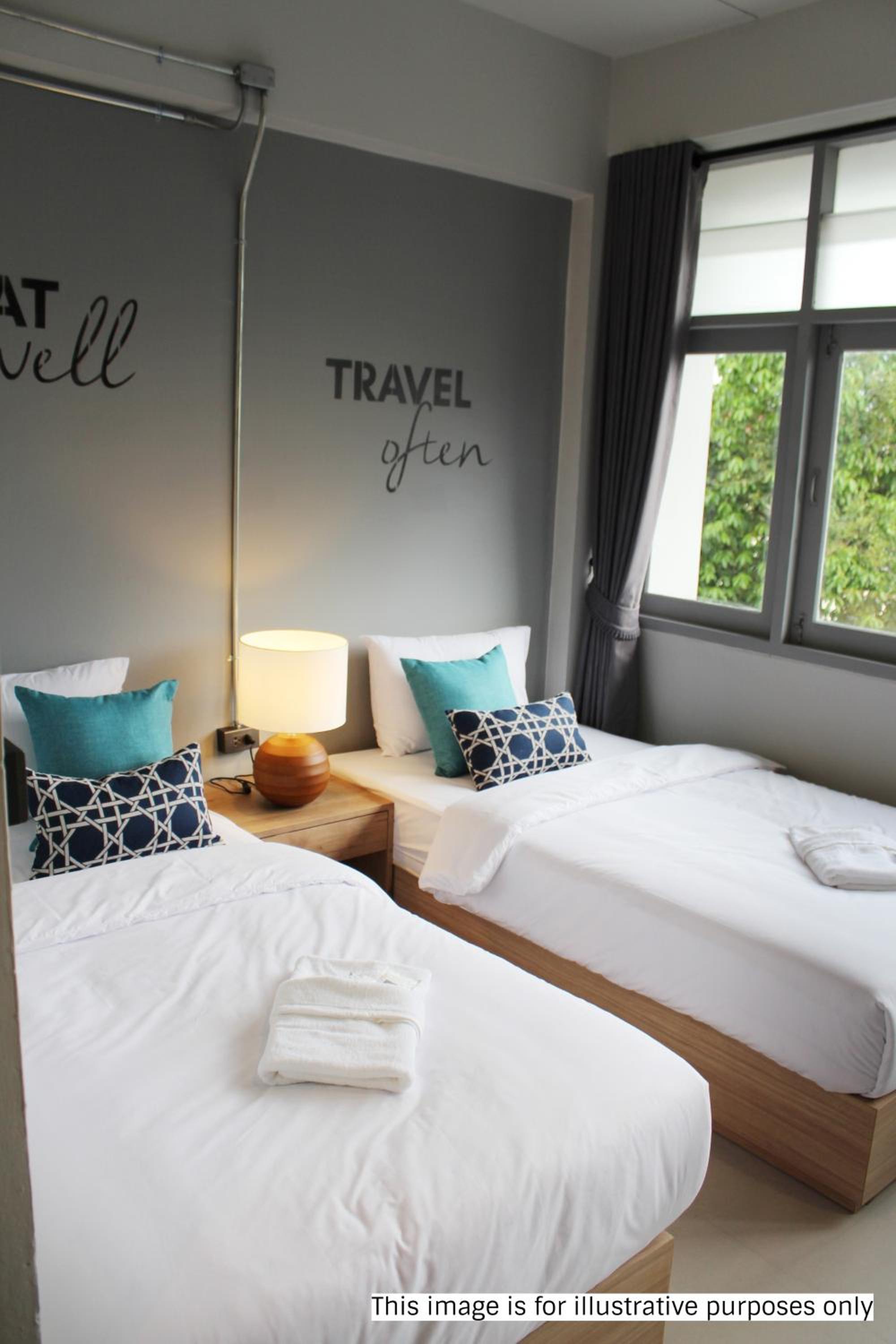 Standard Twin Room