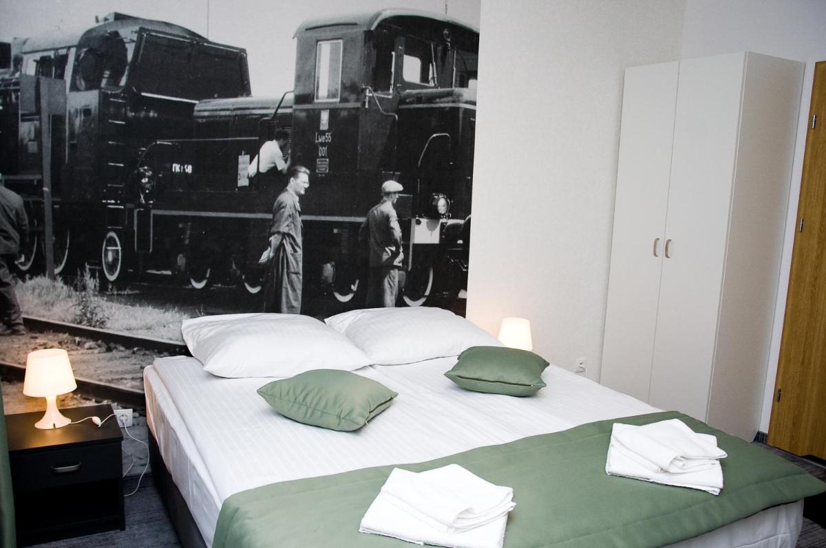 Standard Double Room - Photo 11