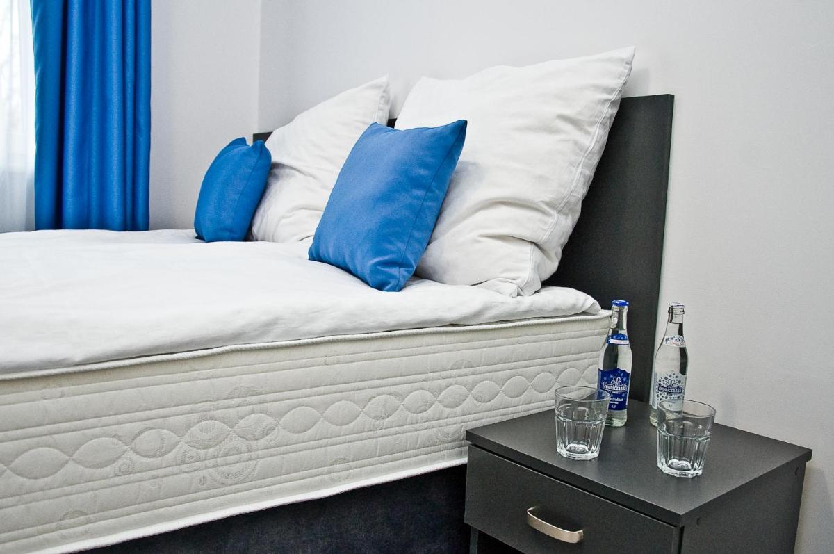 Standard Double Room - Photo 12