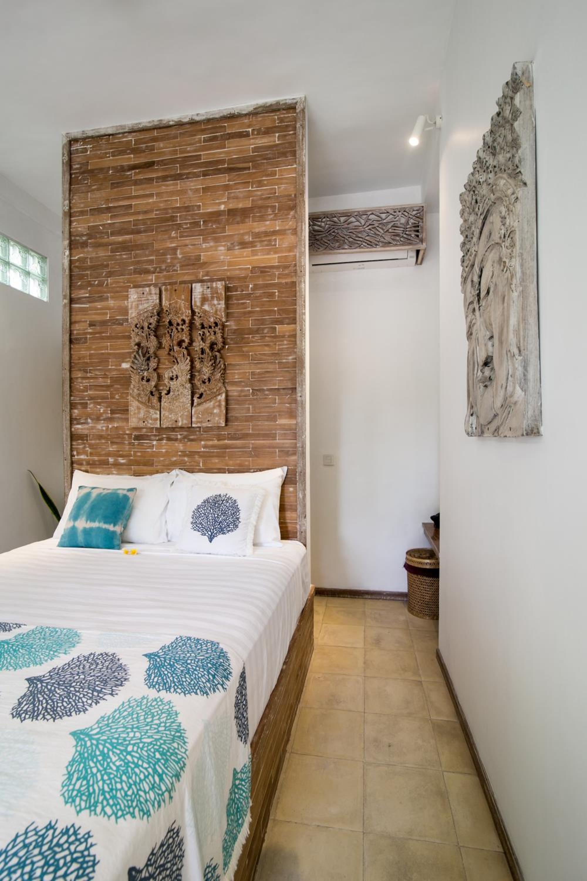 Villa with Private Pool with Sea View - Photo 32
