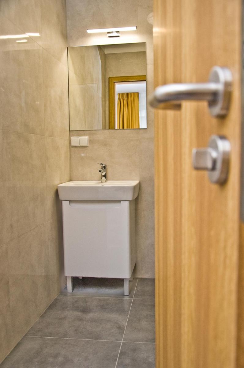 Standard Triple Room - Photo 6