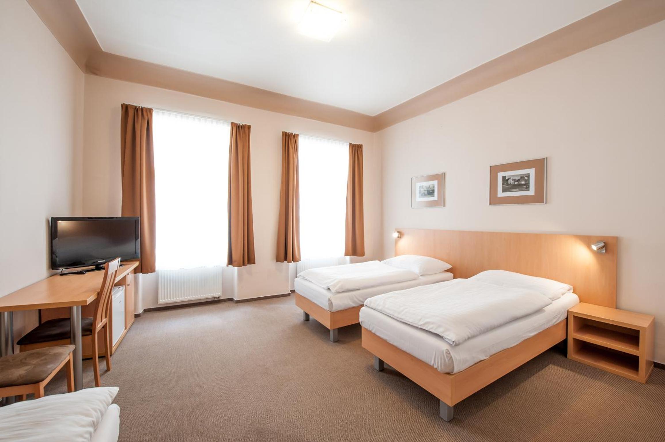 Comfort Triple Room