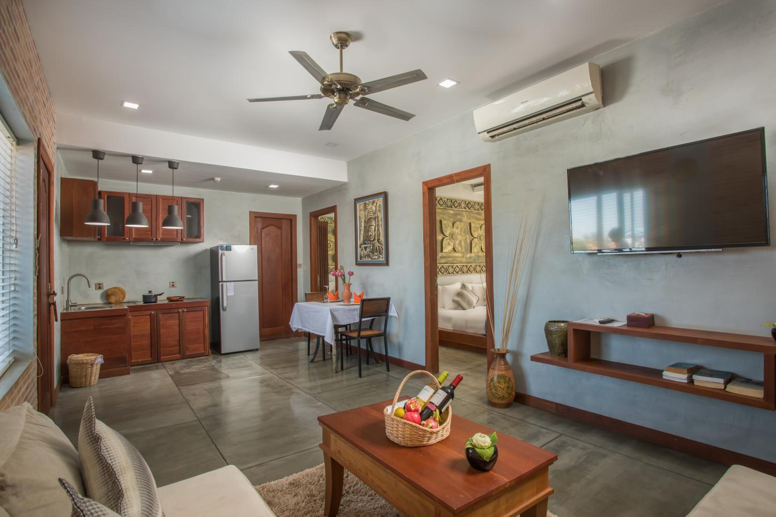 Premier Family Suite with Private Balcony - Free Pickup at Bus Station