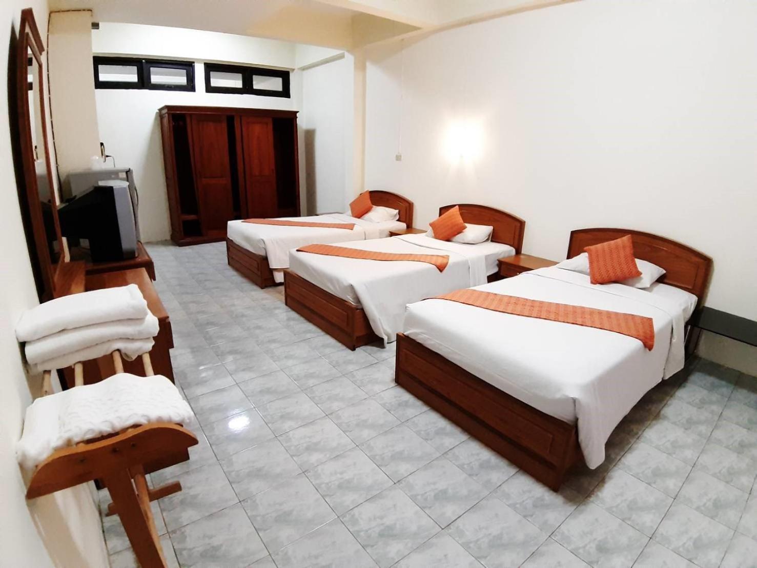 Triple Room with Private Bathroom