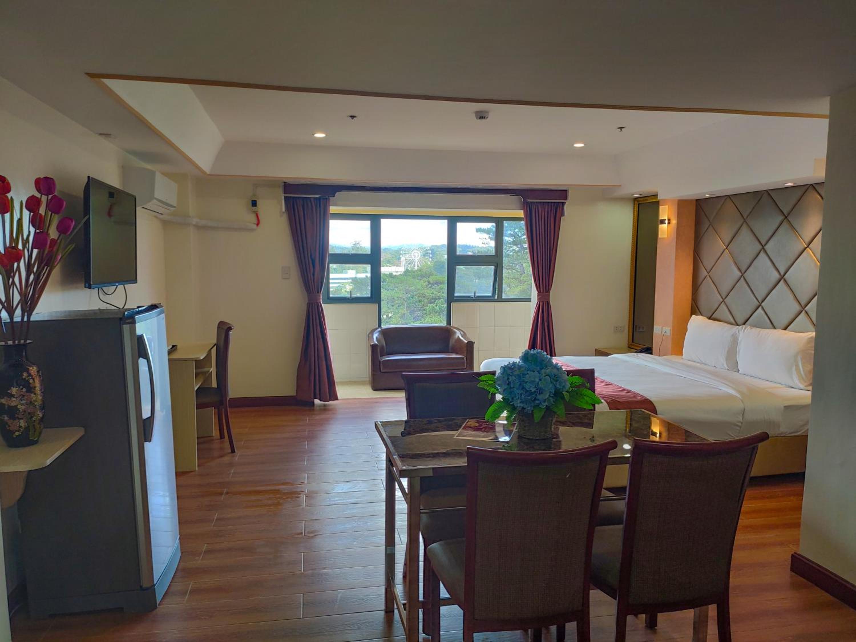 Standard King Room - Photo 3
