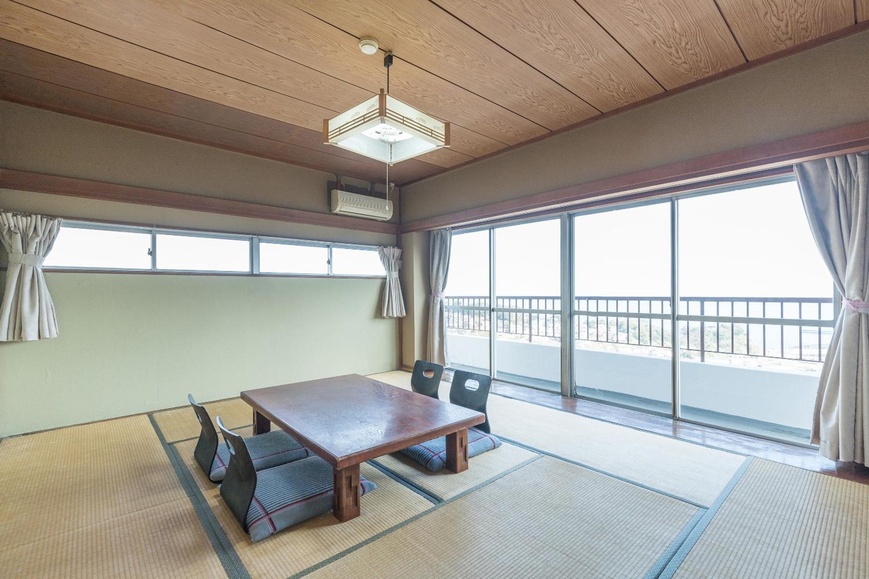 Japanese-Style Quintuple Room - Smoking - Photo 5
