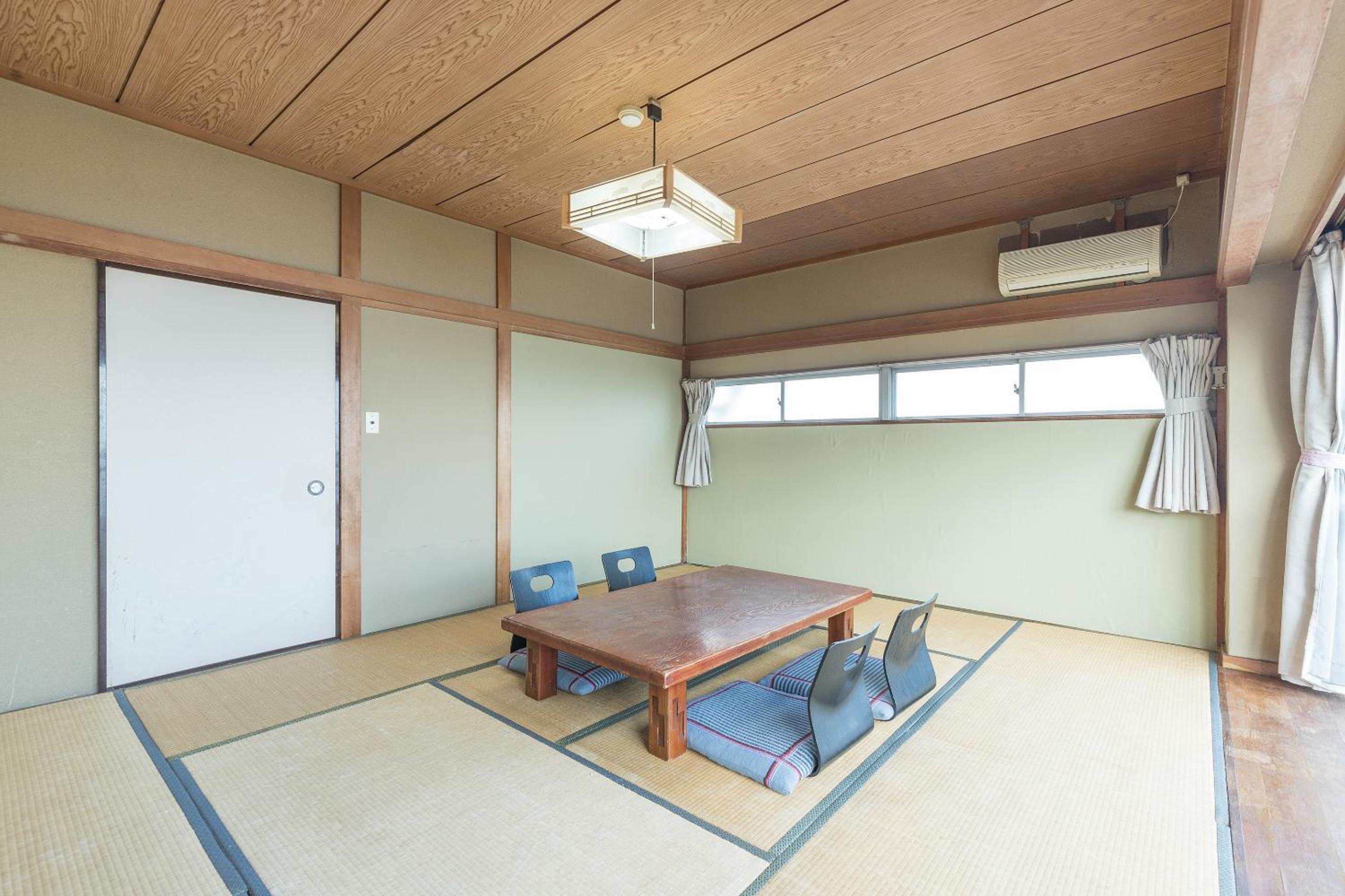 Japanese-Style Quintuple Room - Smoking - Photo 6