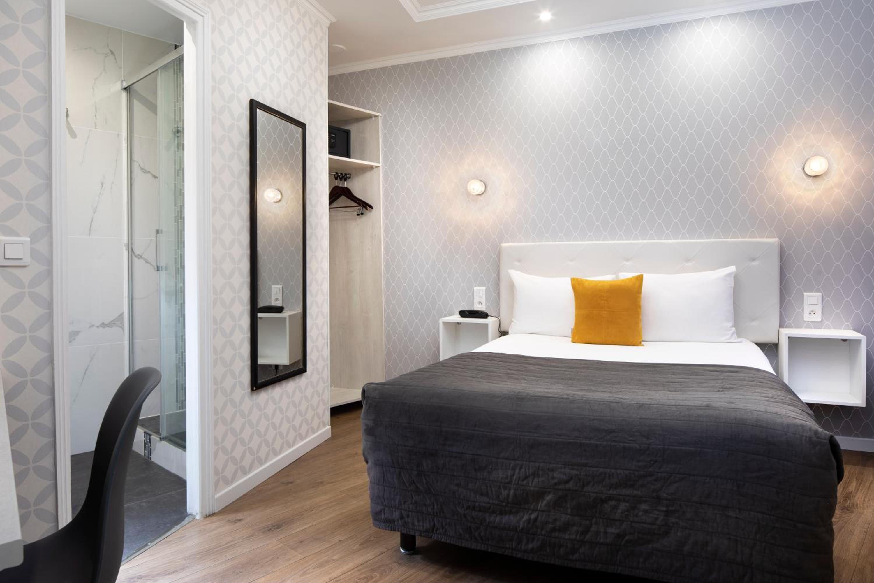 Two Adjacent Double Rooms  photo 2