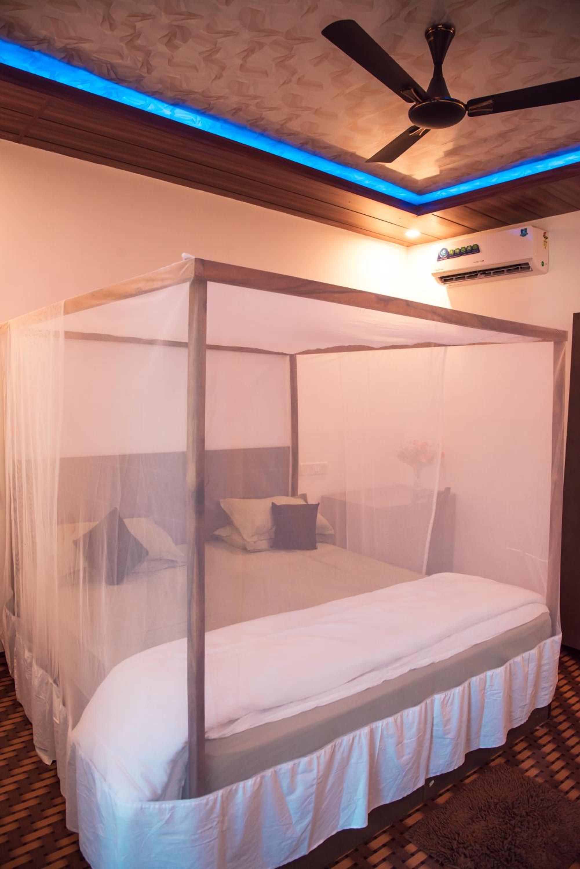 Deluxe Double Room photo 3