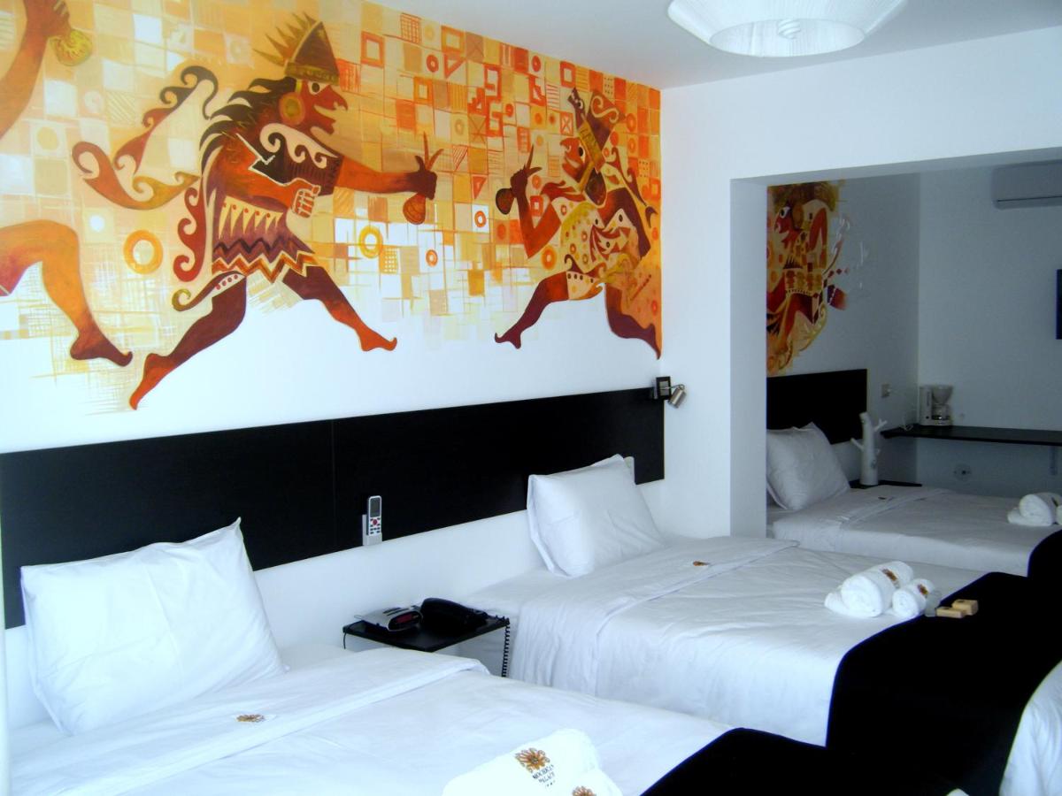 Junior Suite with Pool View (3 adults) photo 3