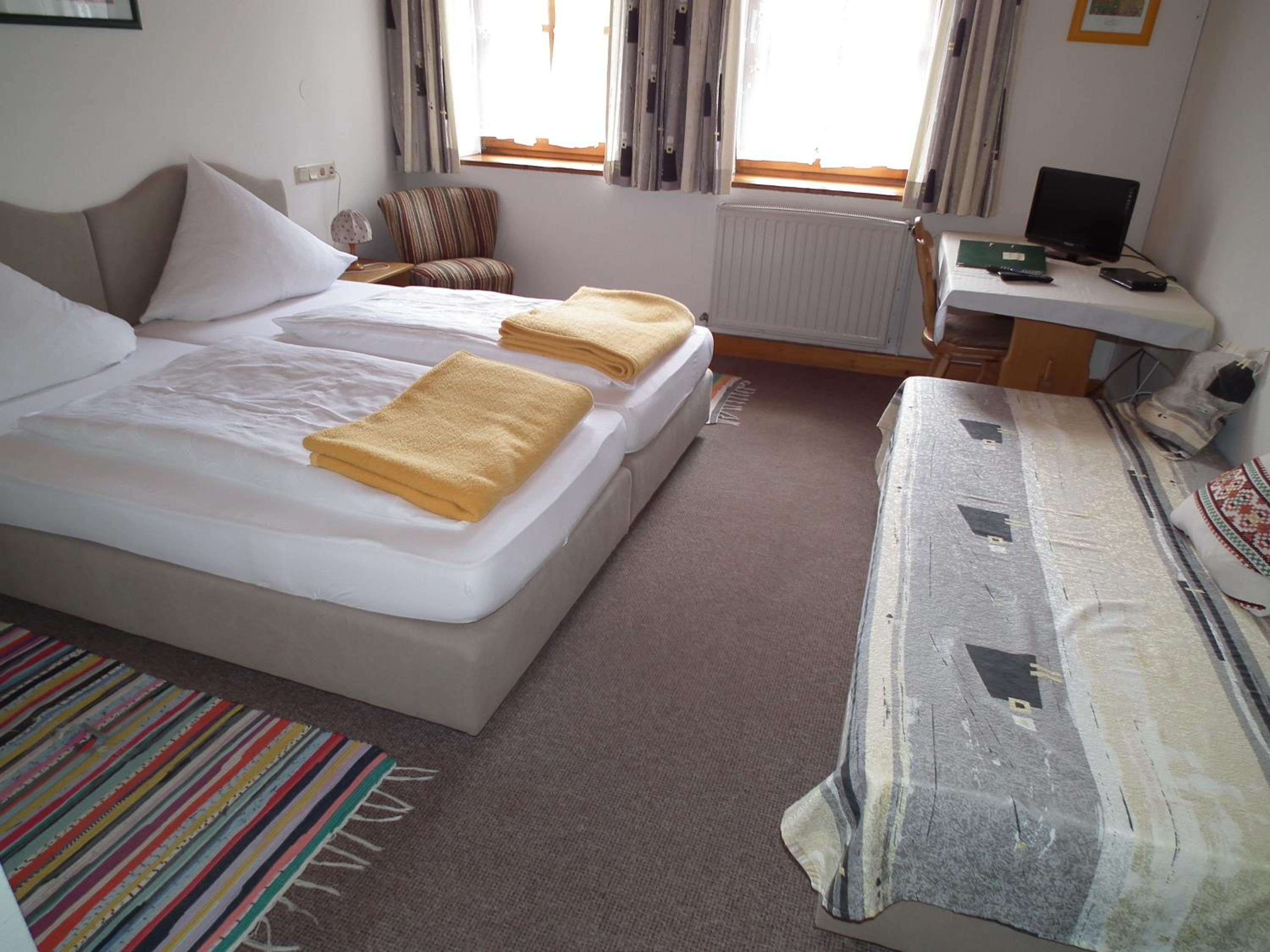 Classic Triple Room photo 2