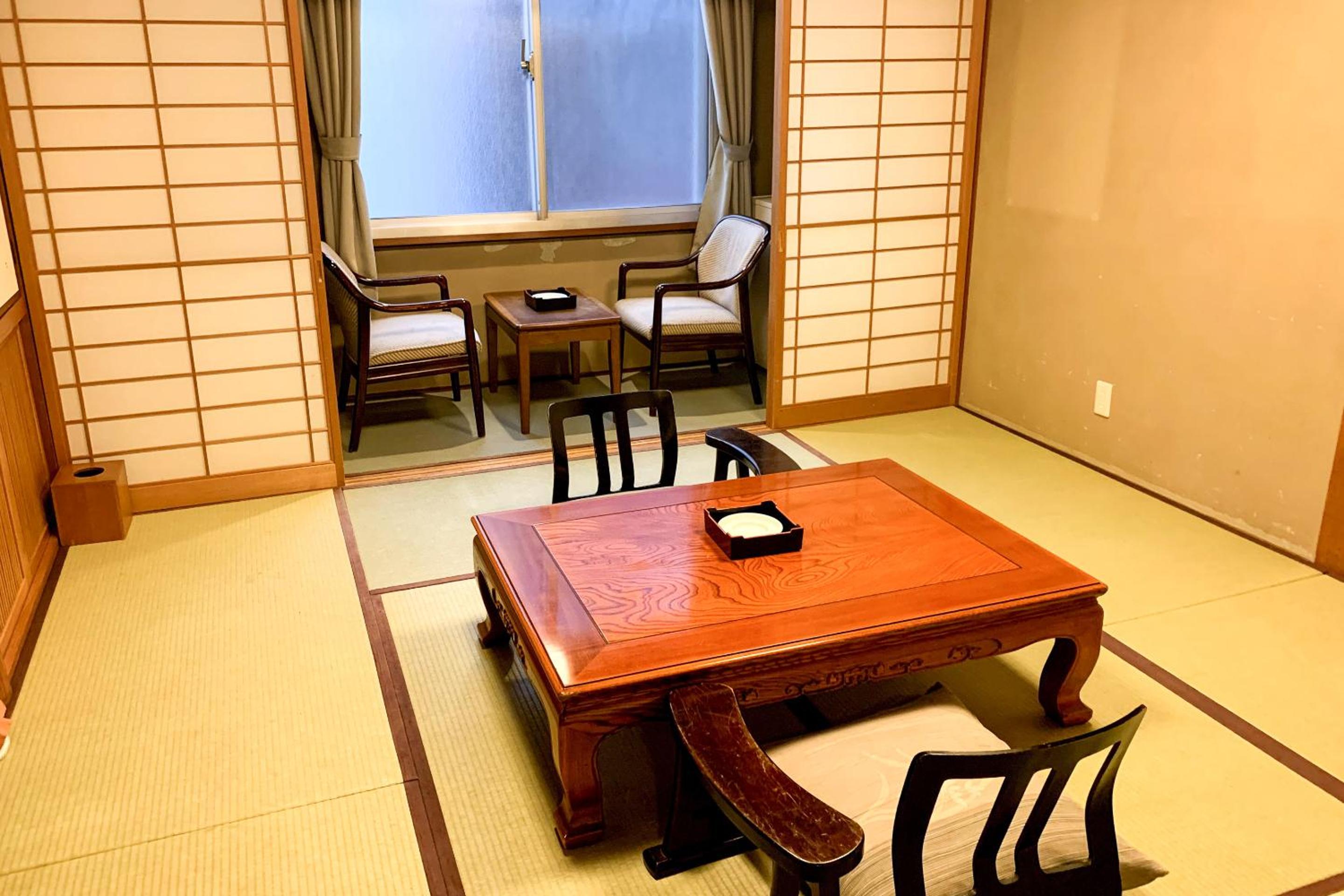 Japanese-Style Triple Room - Smoking photo 1