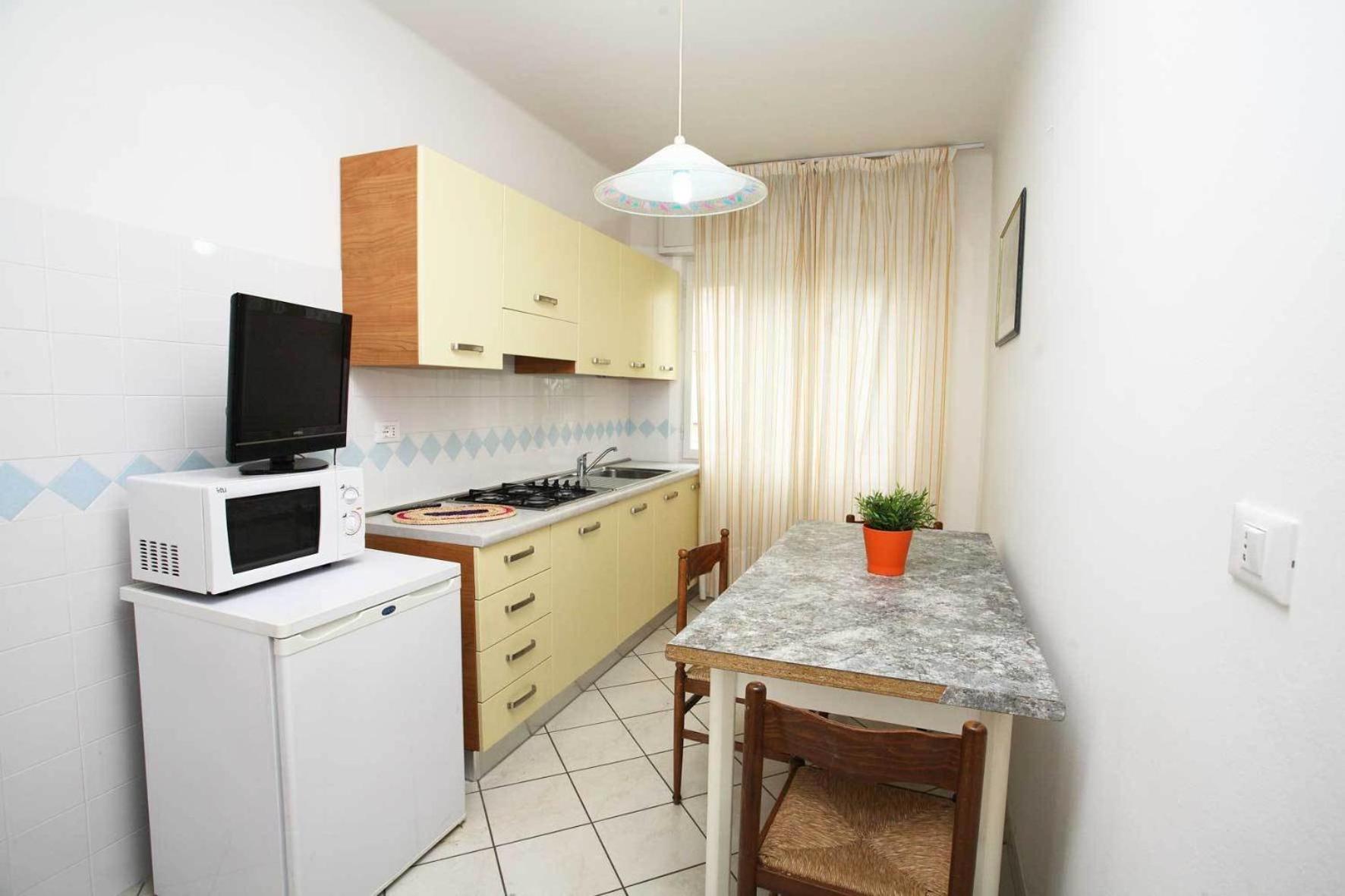 One-Bedroom Apartment with Balcony (5 Adults) - Photo 6