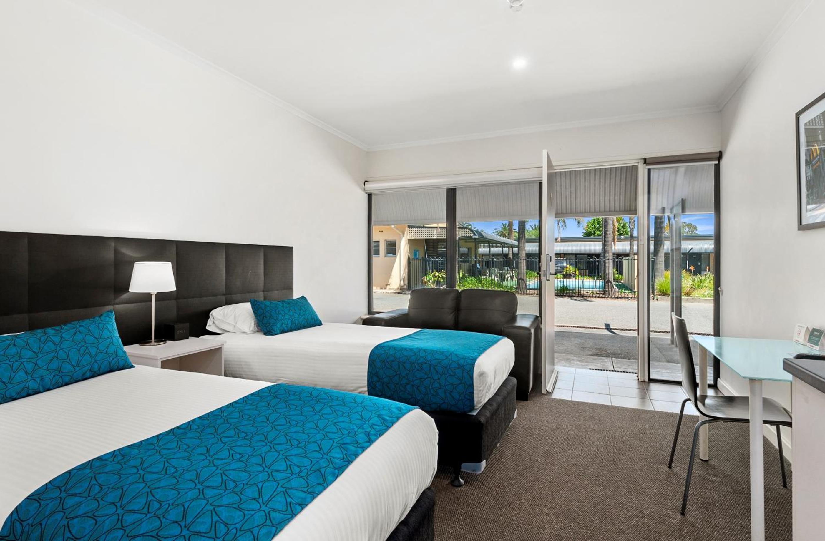 Deluxe Twin Room - Photo 3
