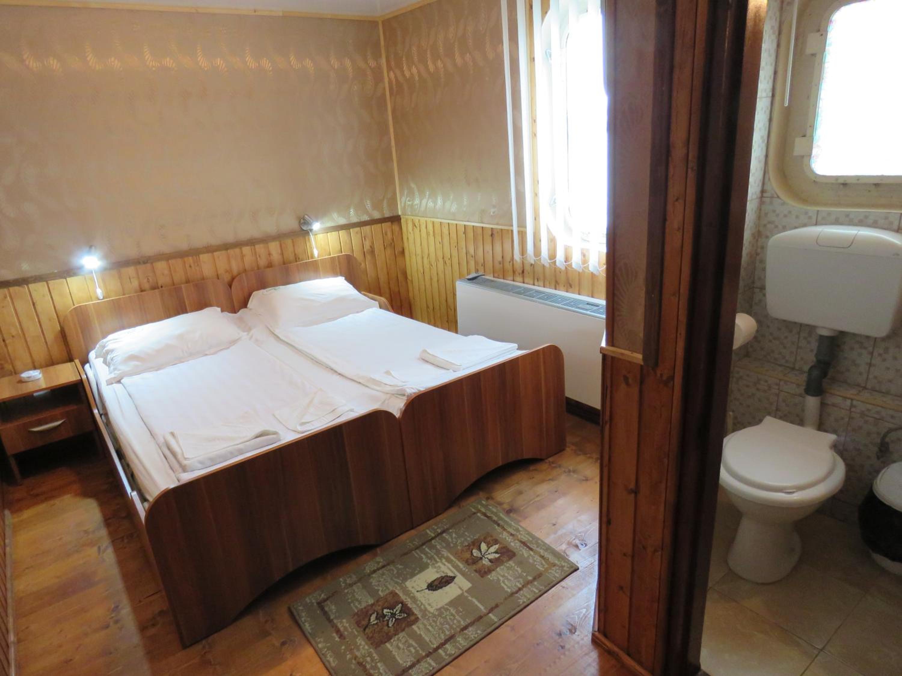Standard Double Room photo 2
