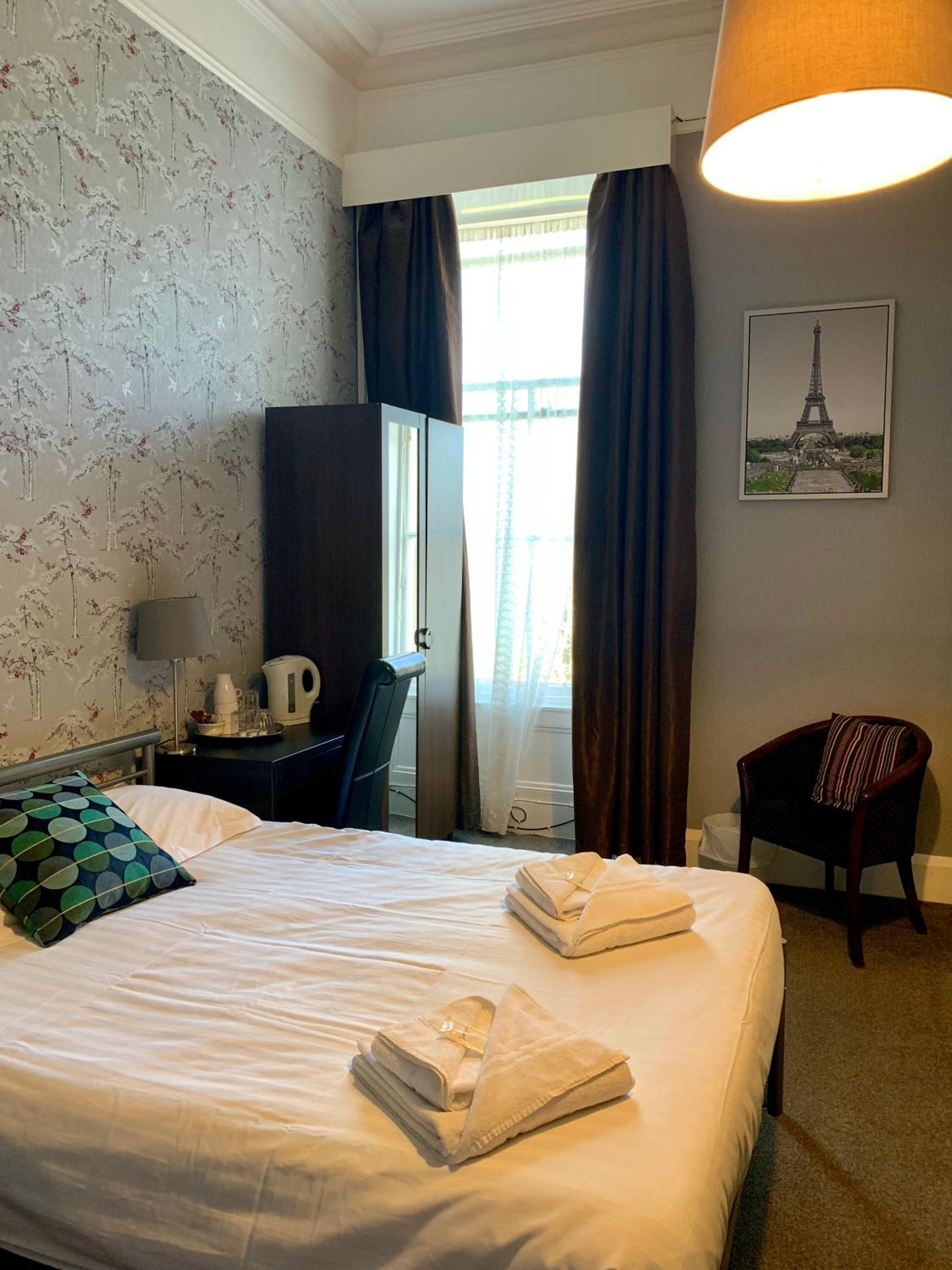 Double Room - Photo 15