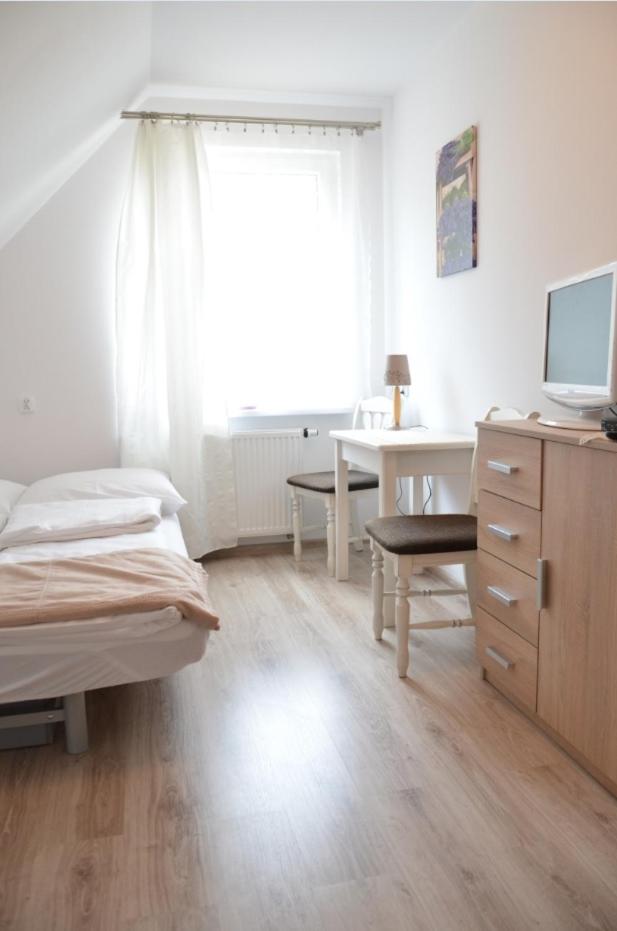 Small Double Room photo 2