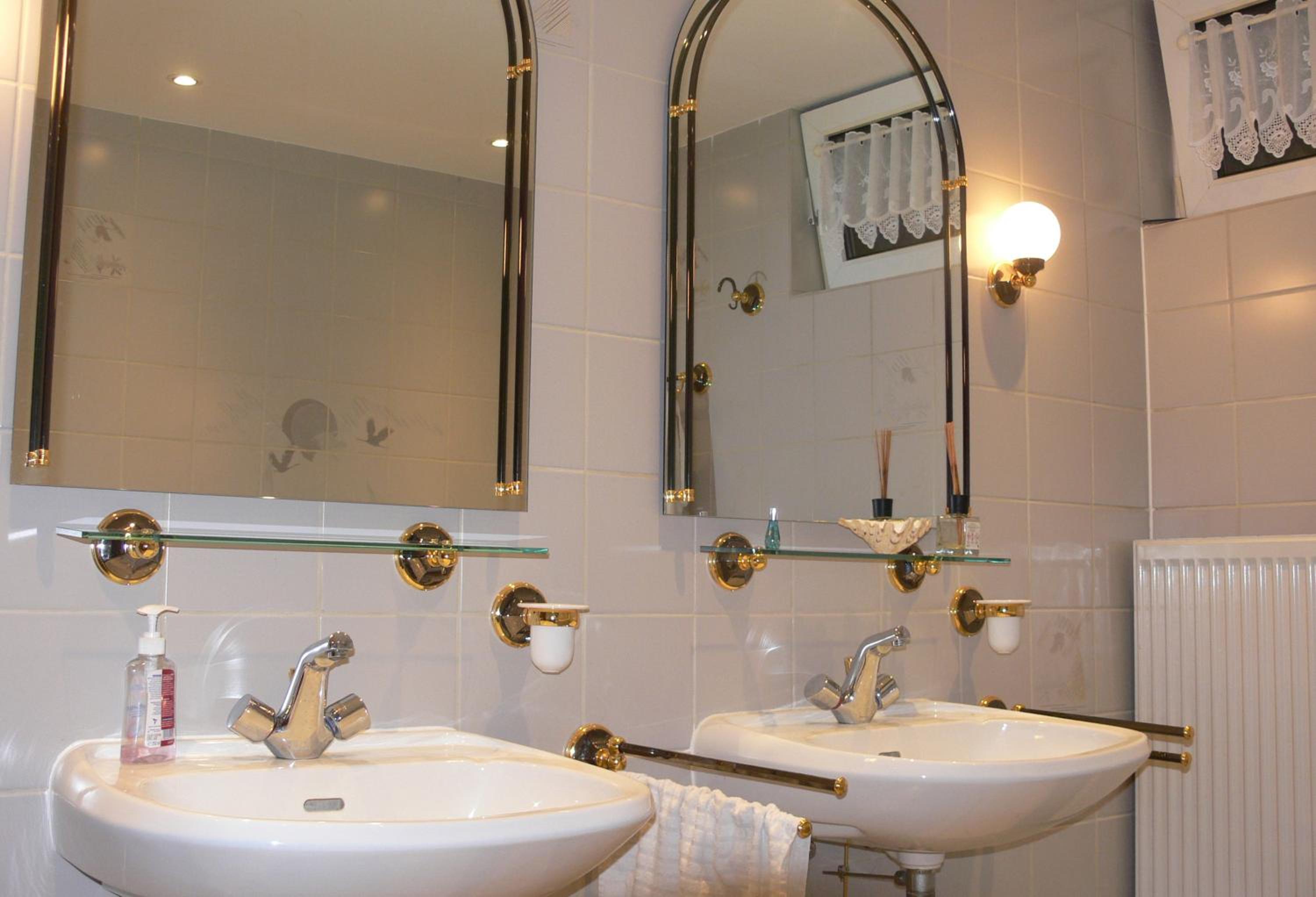 Deluxe Double Studio - Photo 12