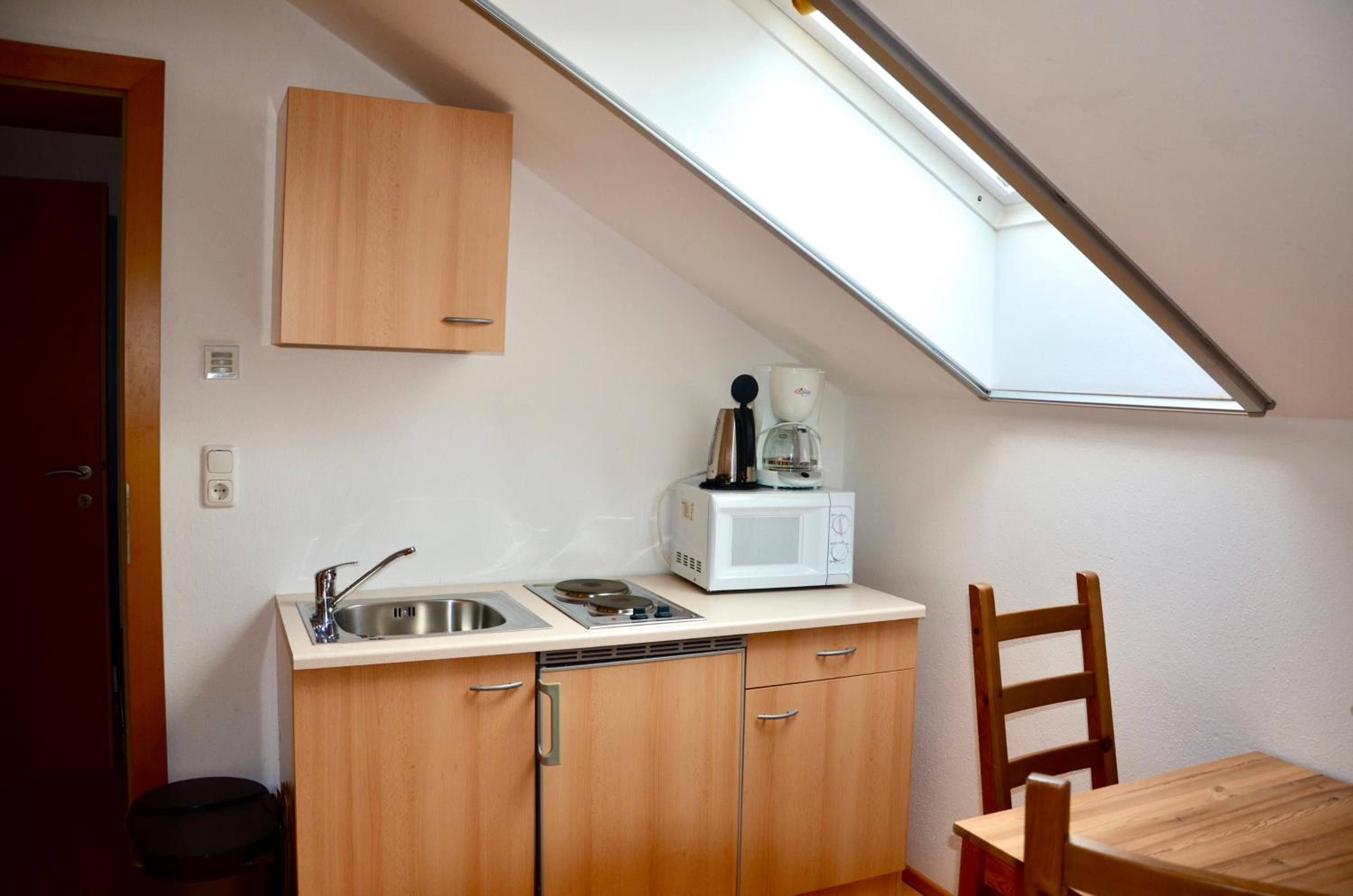 Budget Twin Room photo 3
