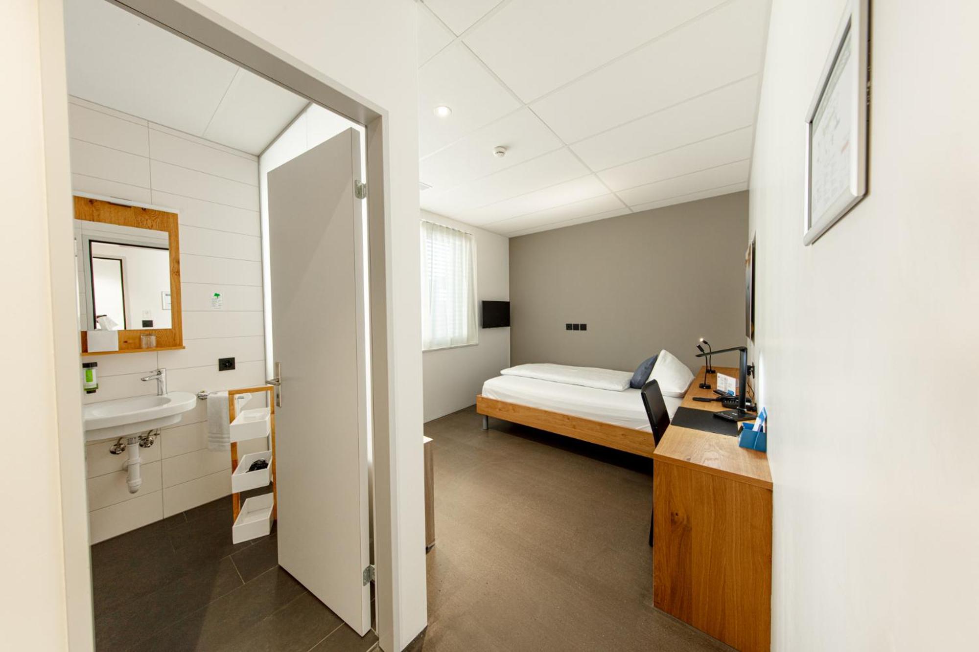 Single Room photo 2