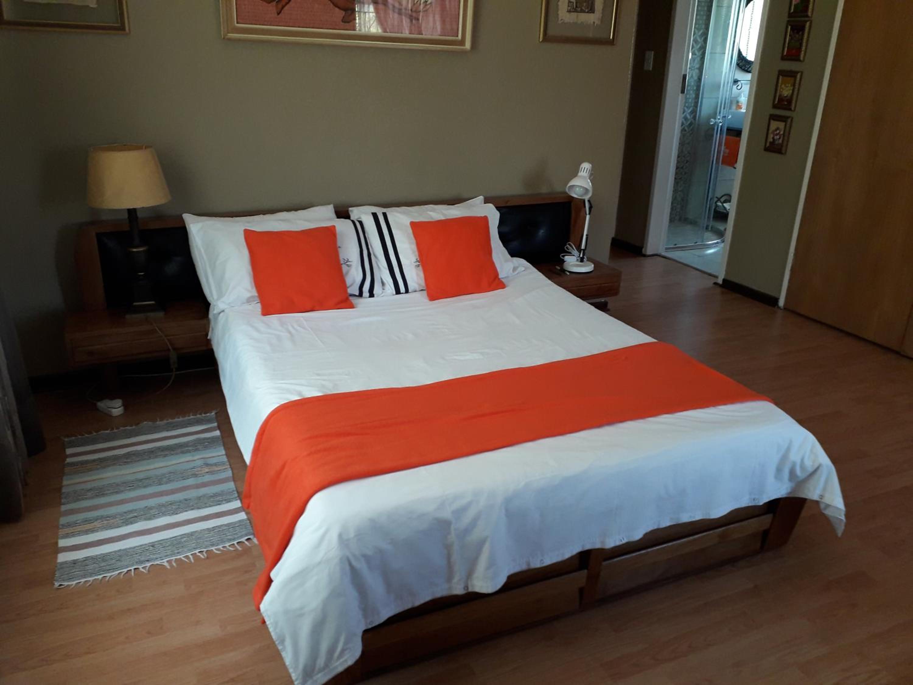 Double Room with Private Bathroom photo 1