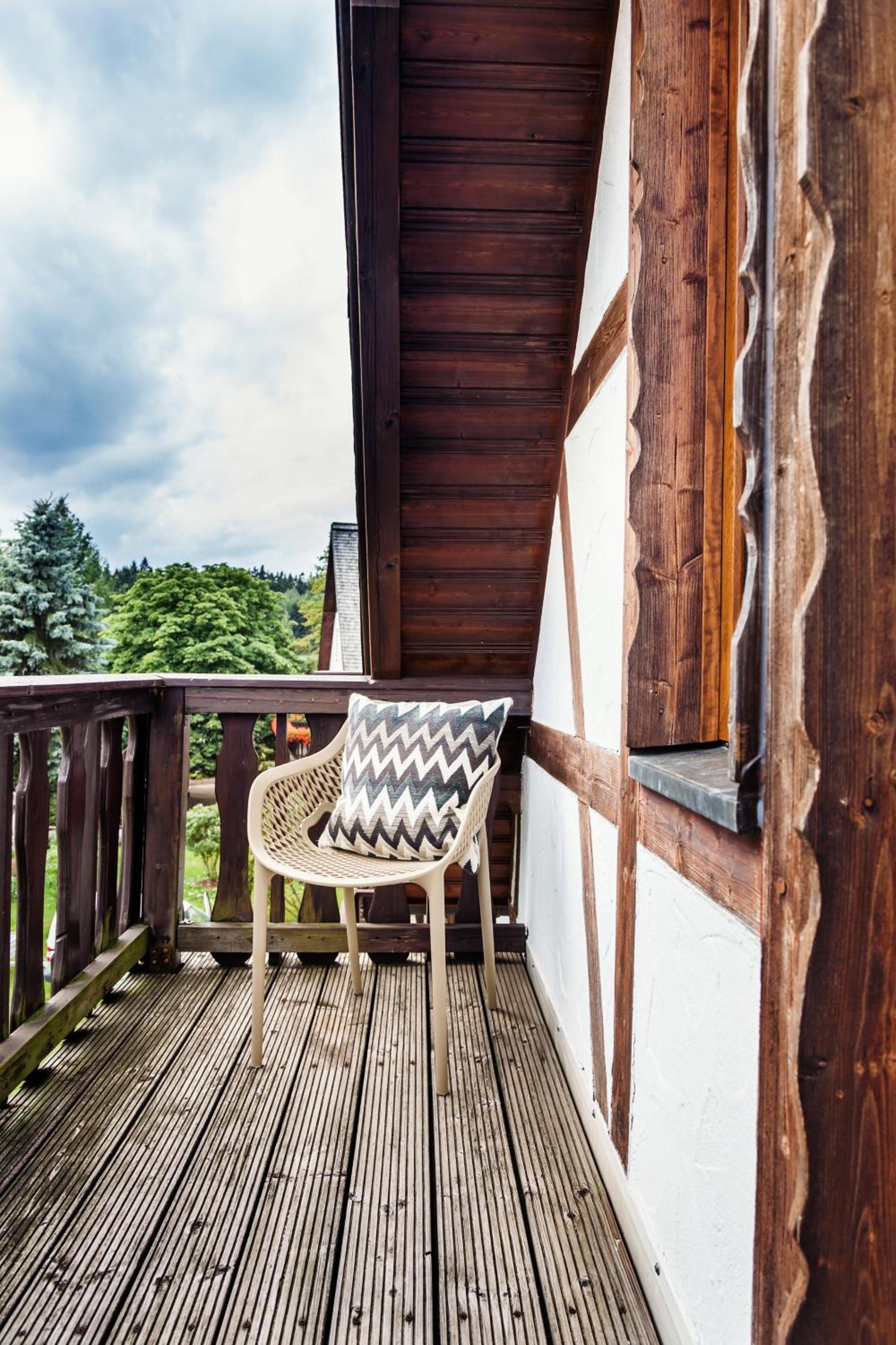Double Room with Balcony - Photo 5