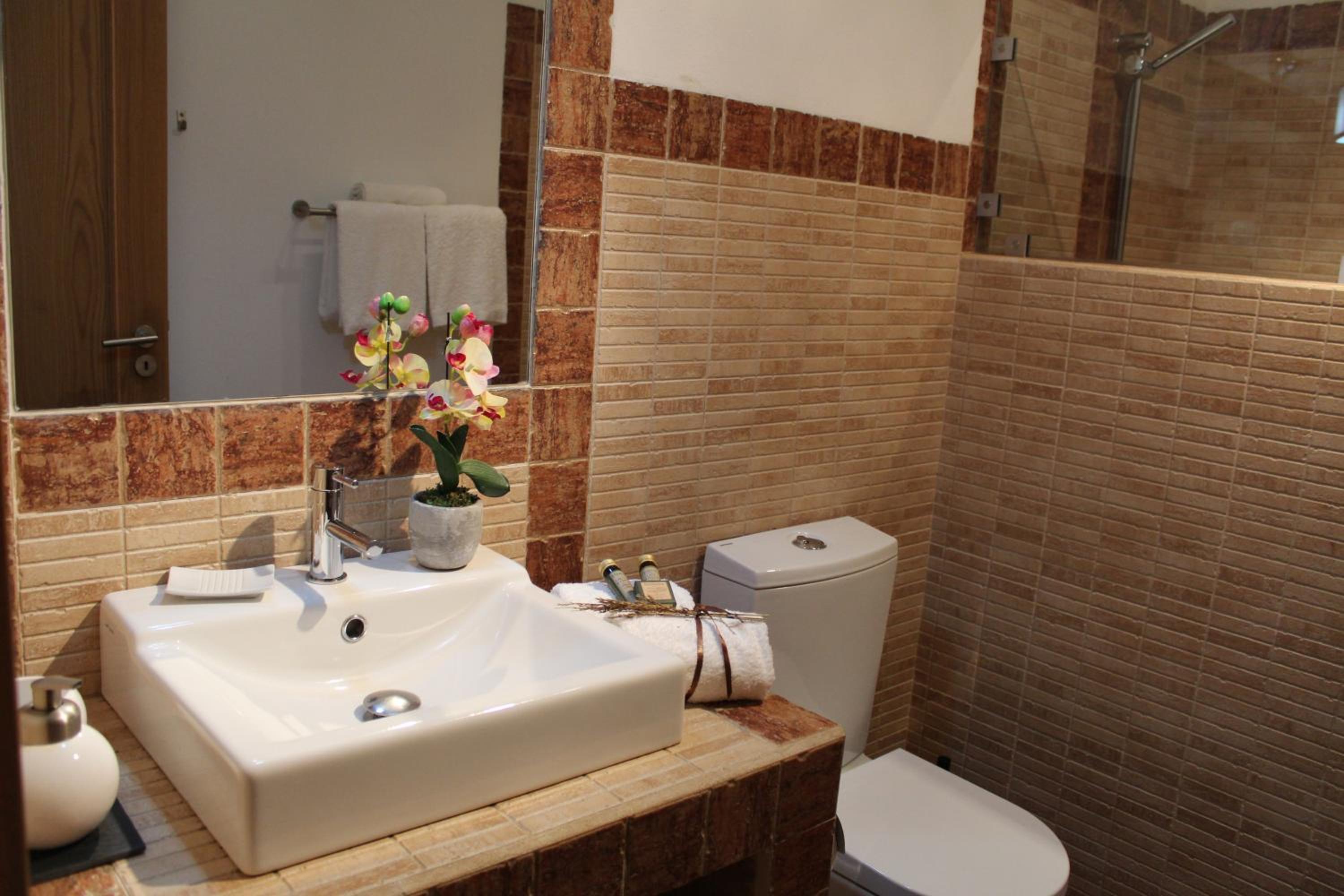 Villa with Sea View - Photo 20