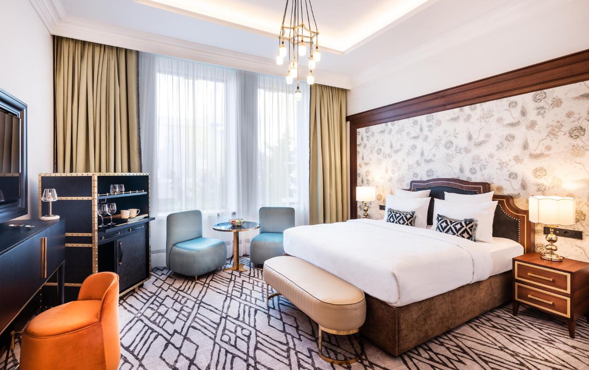 Deluxe King Room - Photo 4