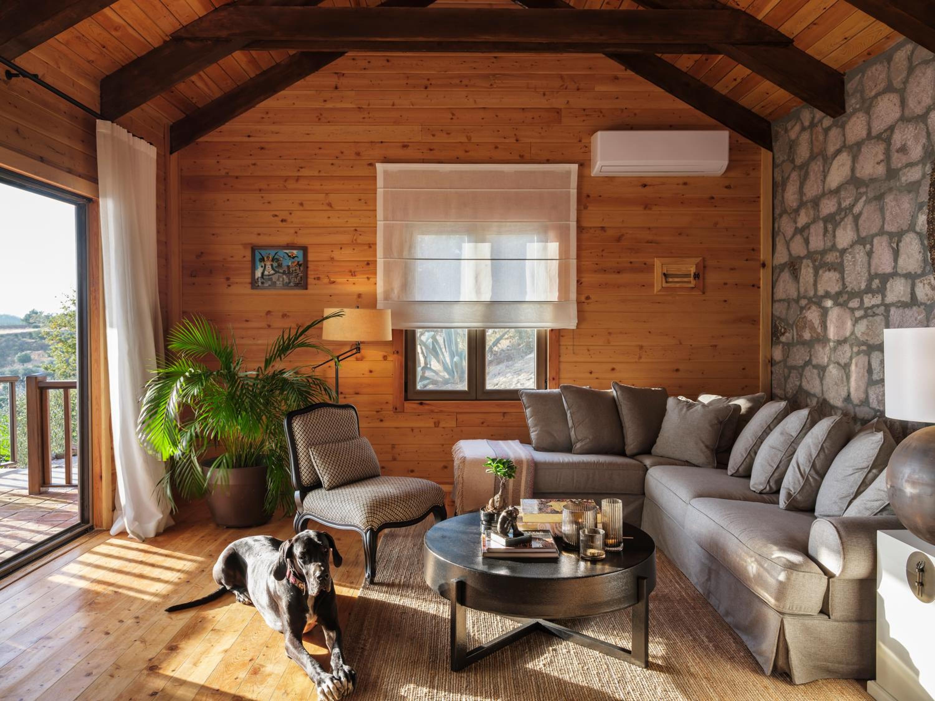 Deluxe Suite with Sea View - Photo 7