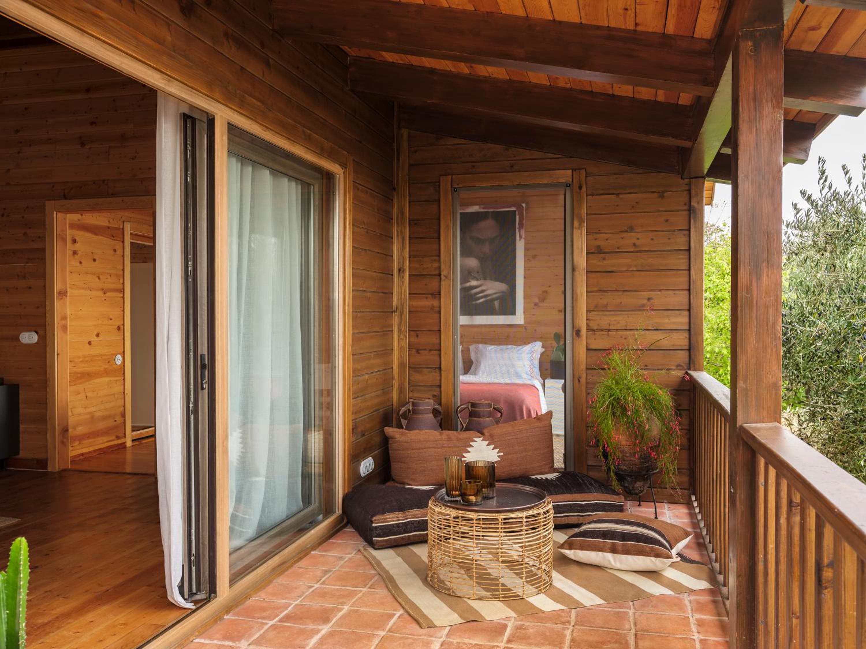 Deluxe Suite with Sea View - Photo 5