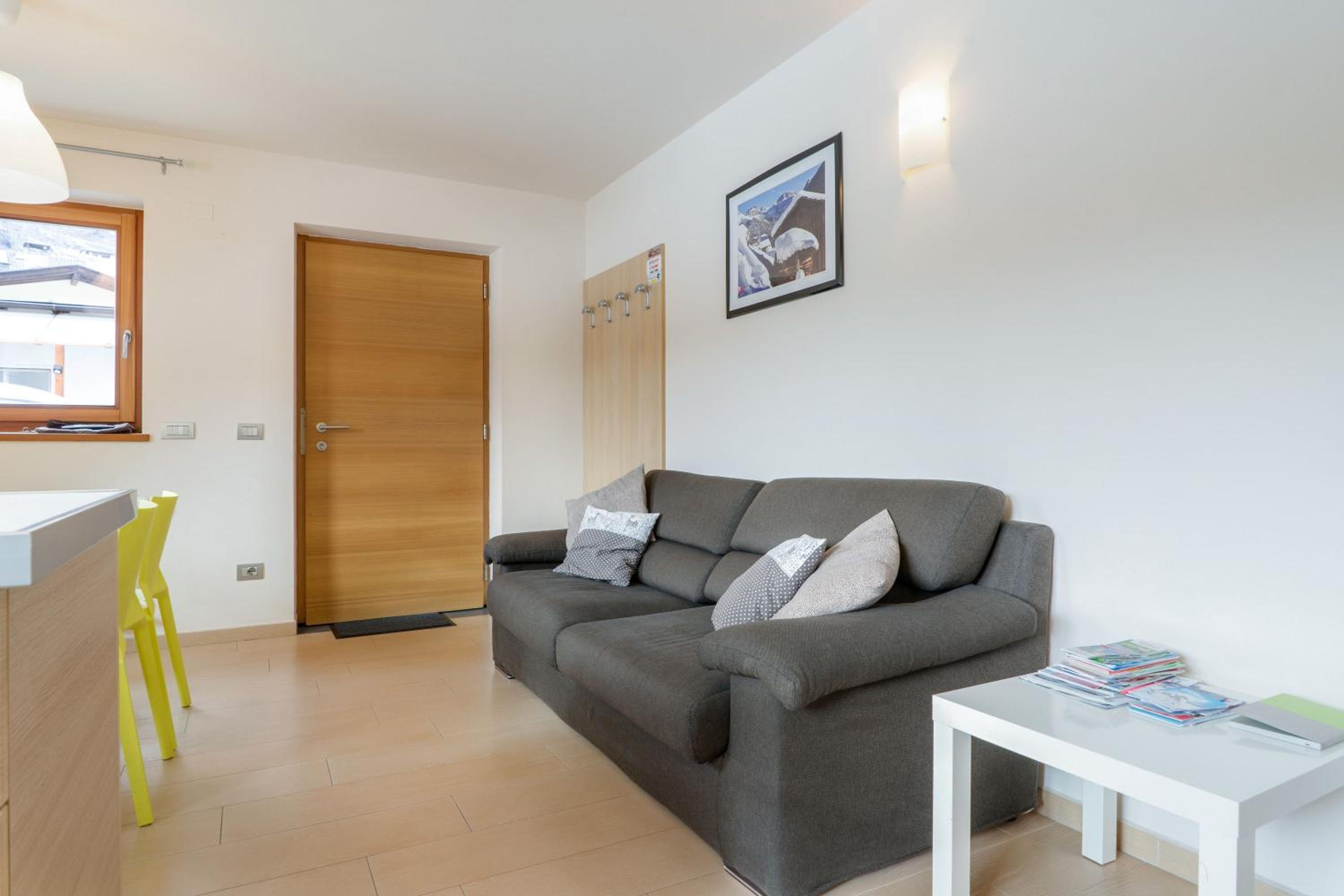Two-Bedroom Apartment with Mountain View