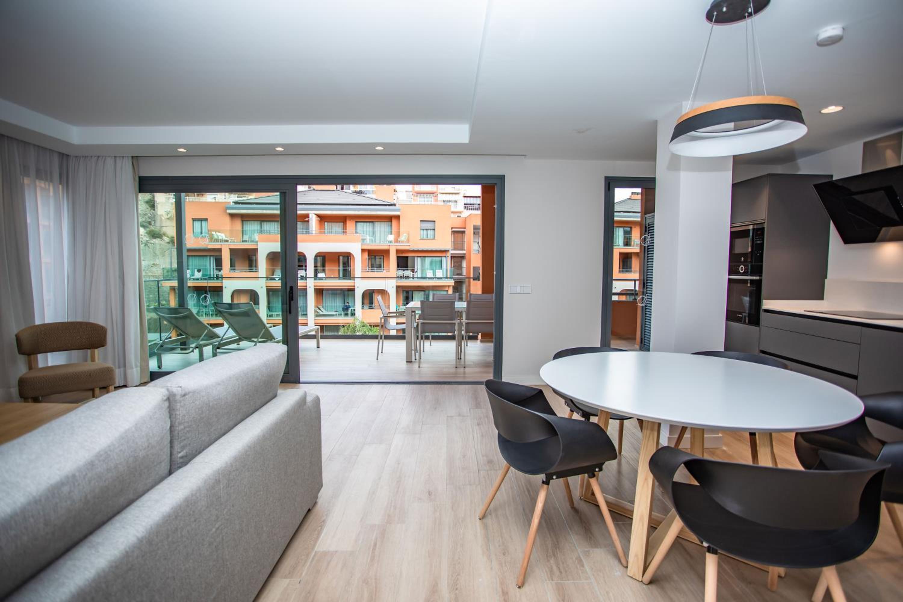 Gran Casa de Vacaciones Premium de Dos Habitaciones (4 adultos)