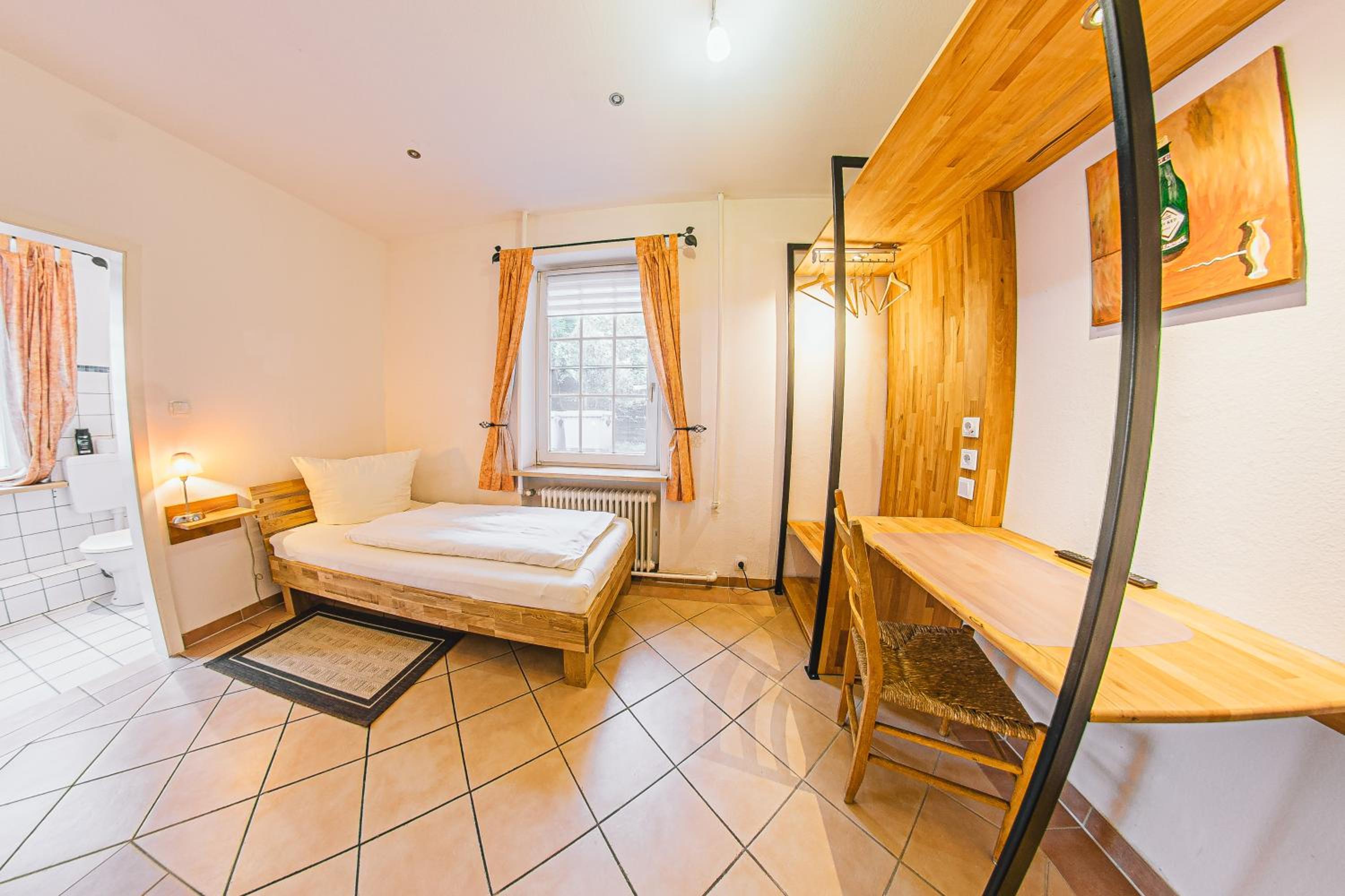 Single Room with Shower photo 3