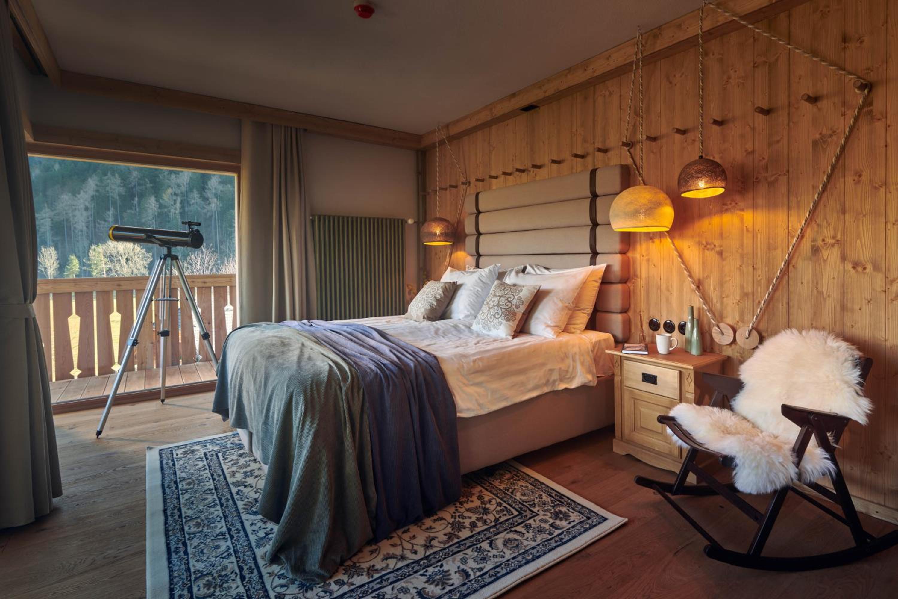 Valentine's Day Package - Corner Deluxe Room