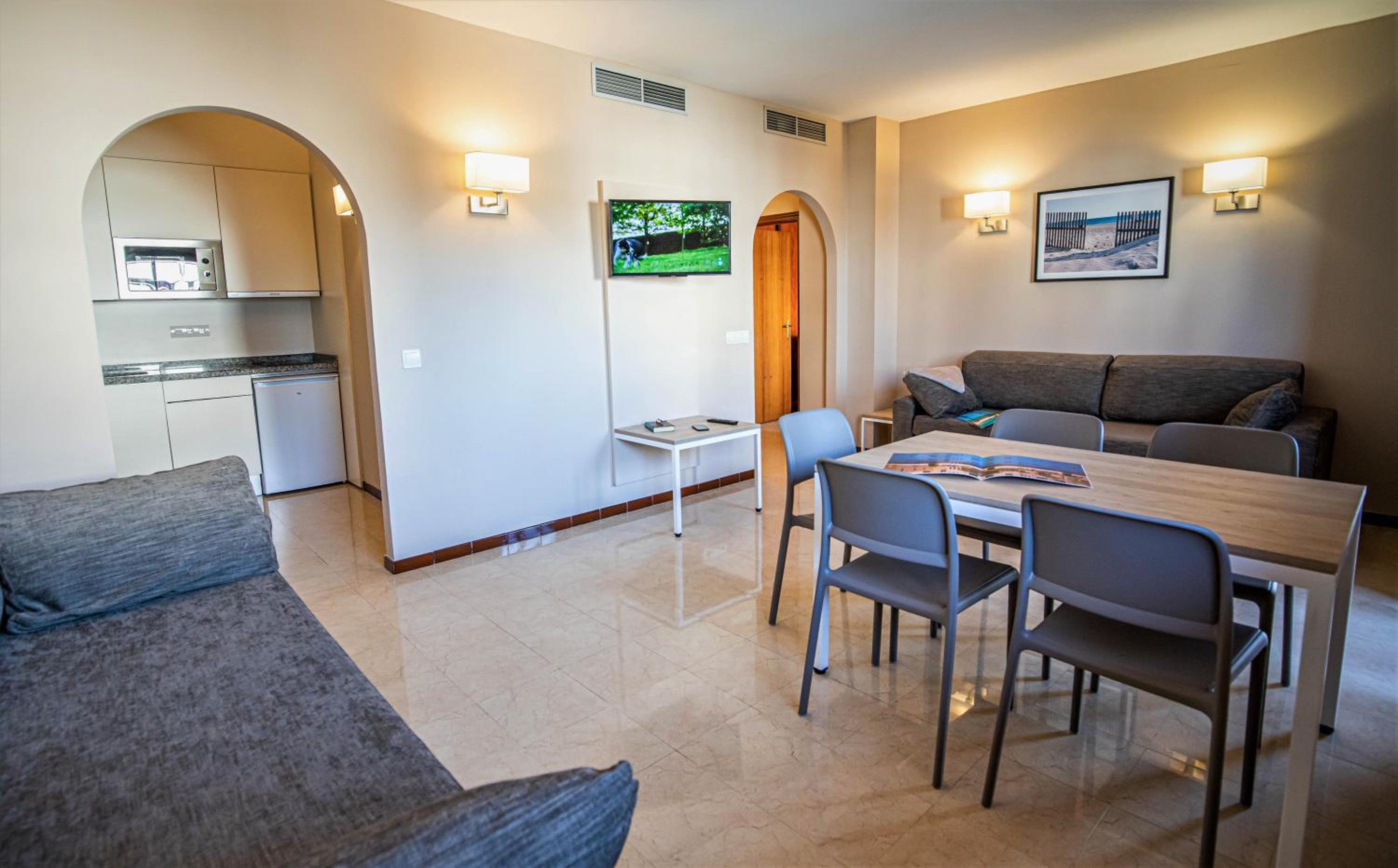 One-Bedroom Apartment with Terrace (1-6 pax) photo 3