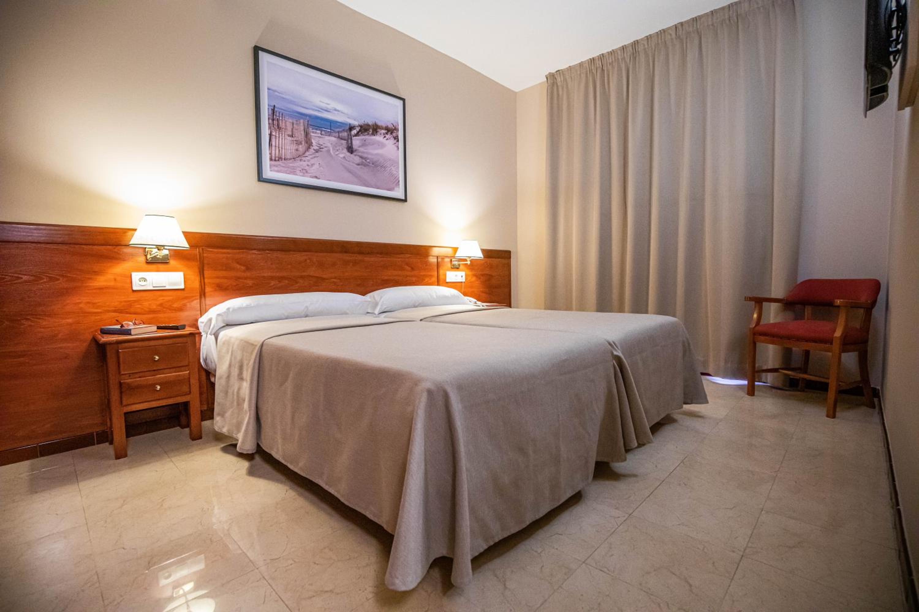 One-Bedroom Apartment with Terrace (2 Adults) photo 3