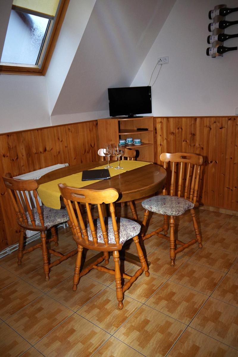 Two-Bedroom Apartment - Photo 2
