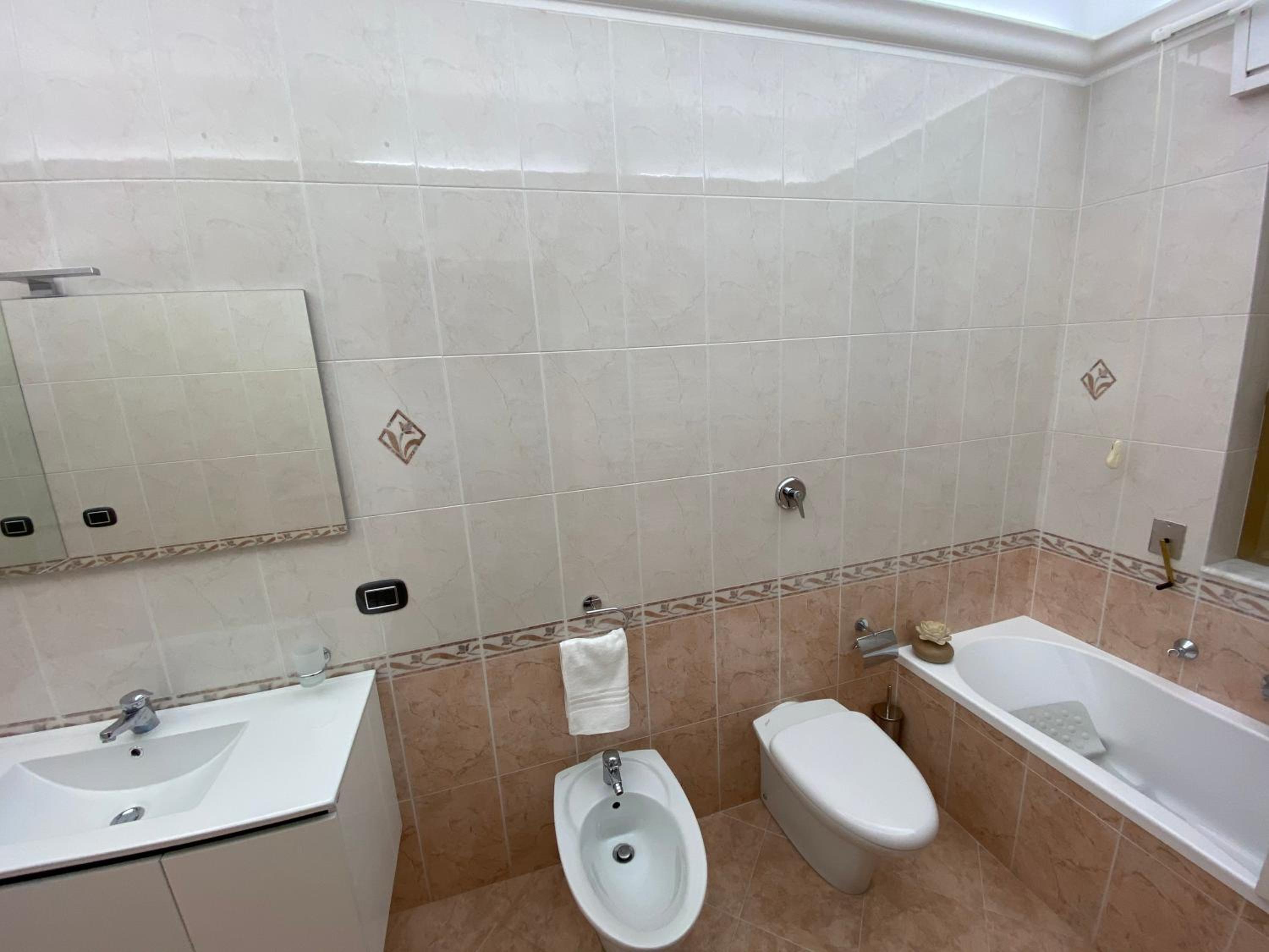 Deluxe Double Room with Balcony - Photo 2