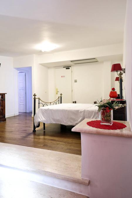 Superior Double Room - Photo 12